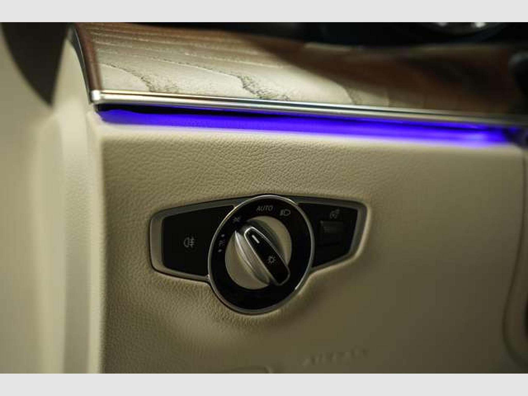 Mercedes E 220 d Limousine 9G Exclusive *19 *AHK *Kam (2016) - Photo 25
