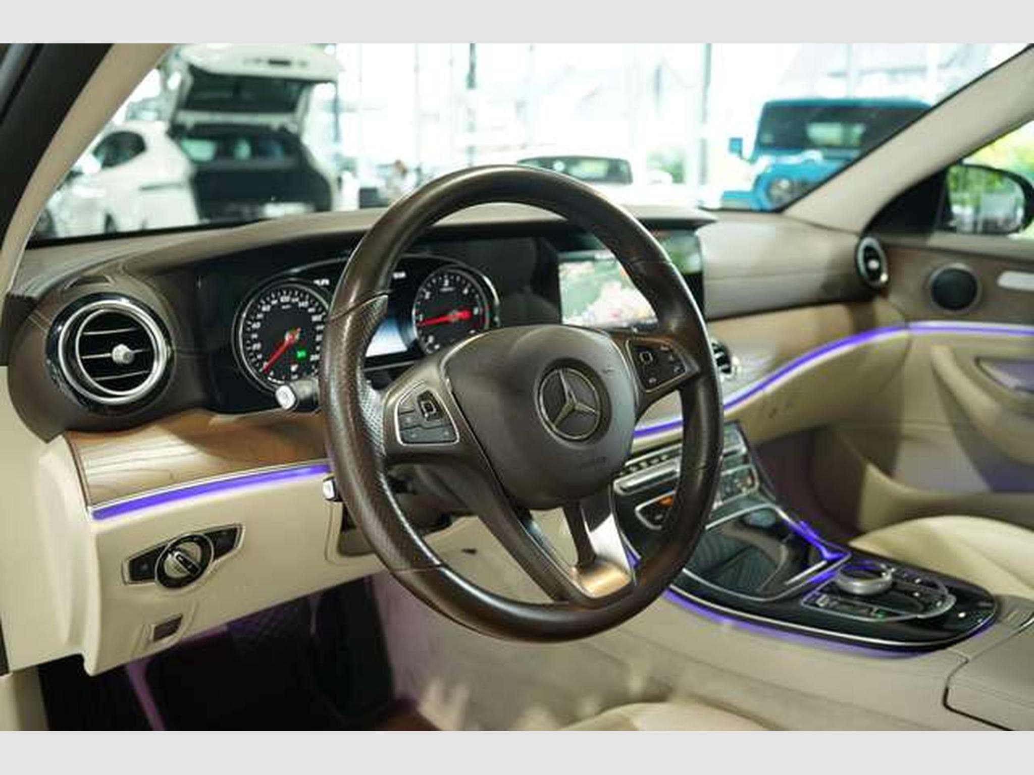 Mercedes E 220 d Limousine 9G Exclusive *19 *AHK *Kam (2016) - Photo 26
