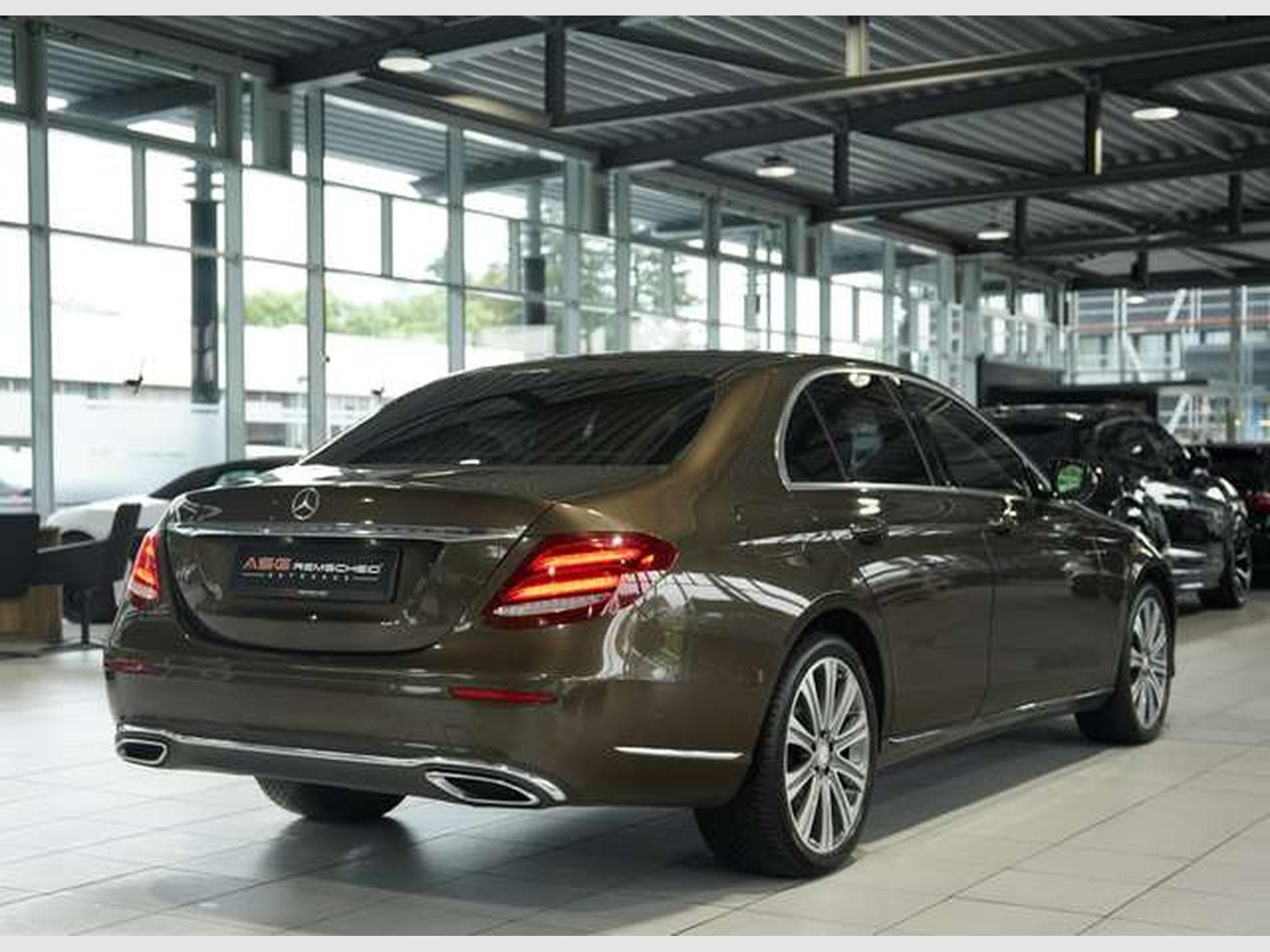 Mercedes E 220 d Limousine 9G Exclusive *19 *AHK *Kam (2016) - Photo 8