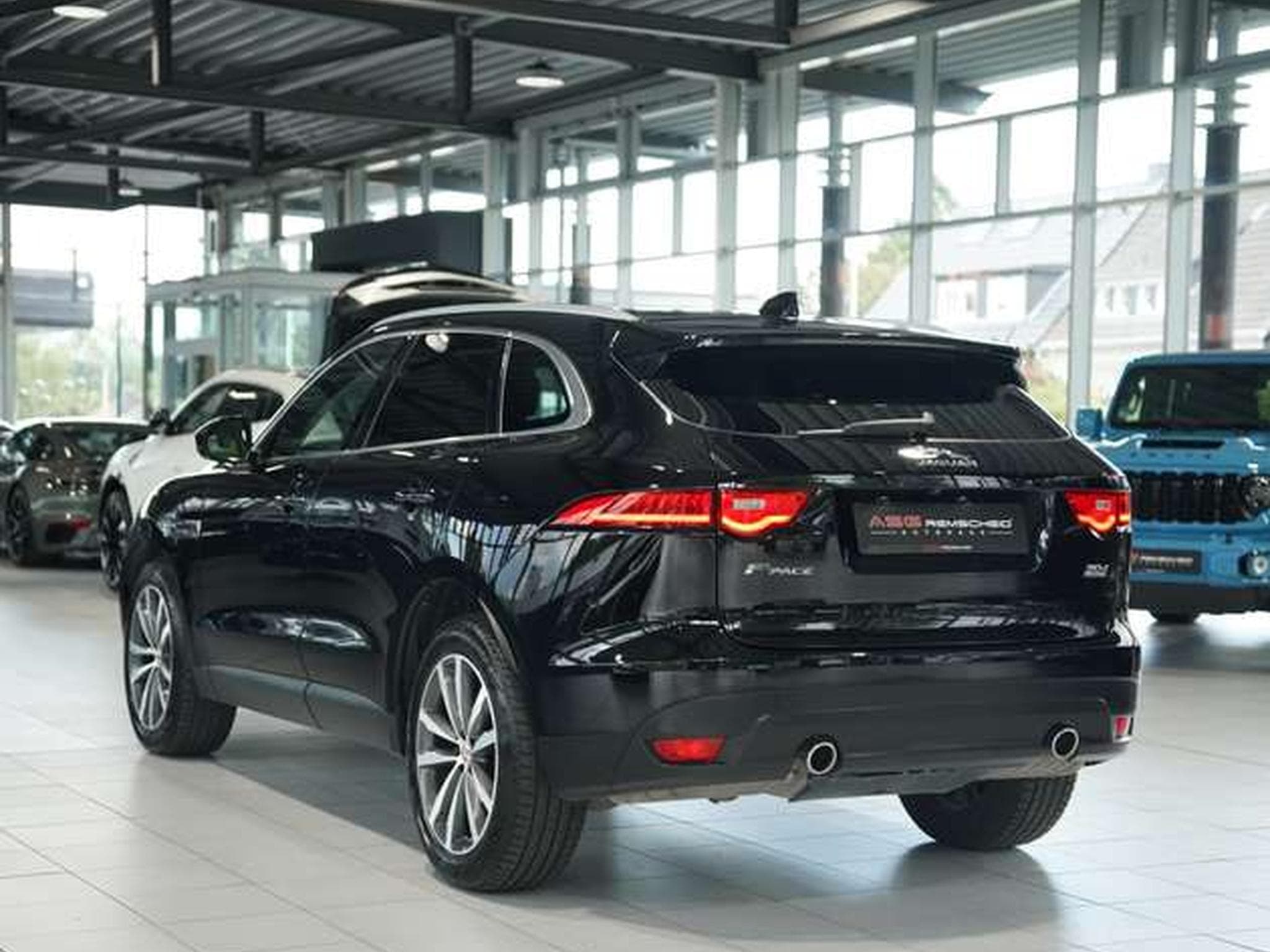 Jaguar F-Pace Prestige AWD *Pano *20Zoll *Navi (2017) - Photo 10