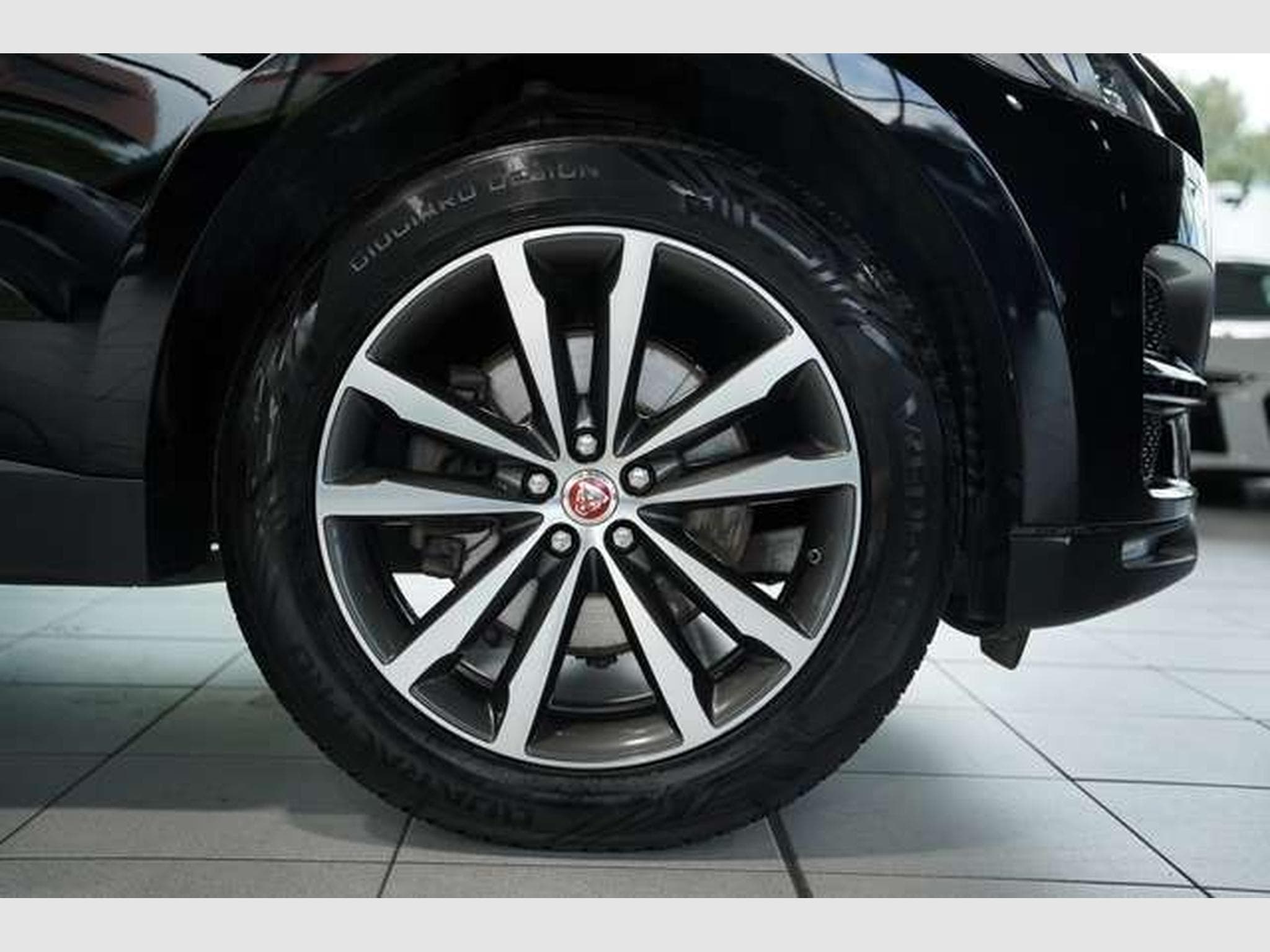 Jaguar F-Pace Prestige AWD *Pano *20Zoll *Navi (2017) - Photo 13