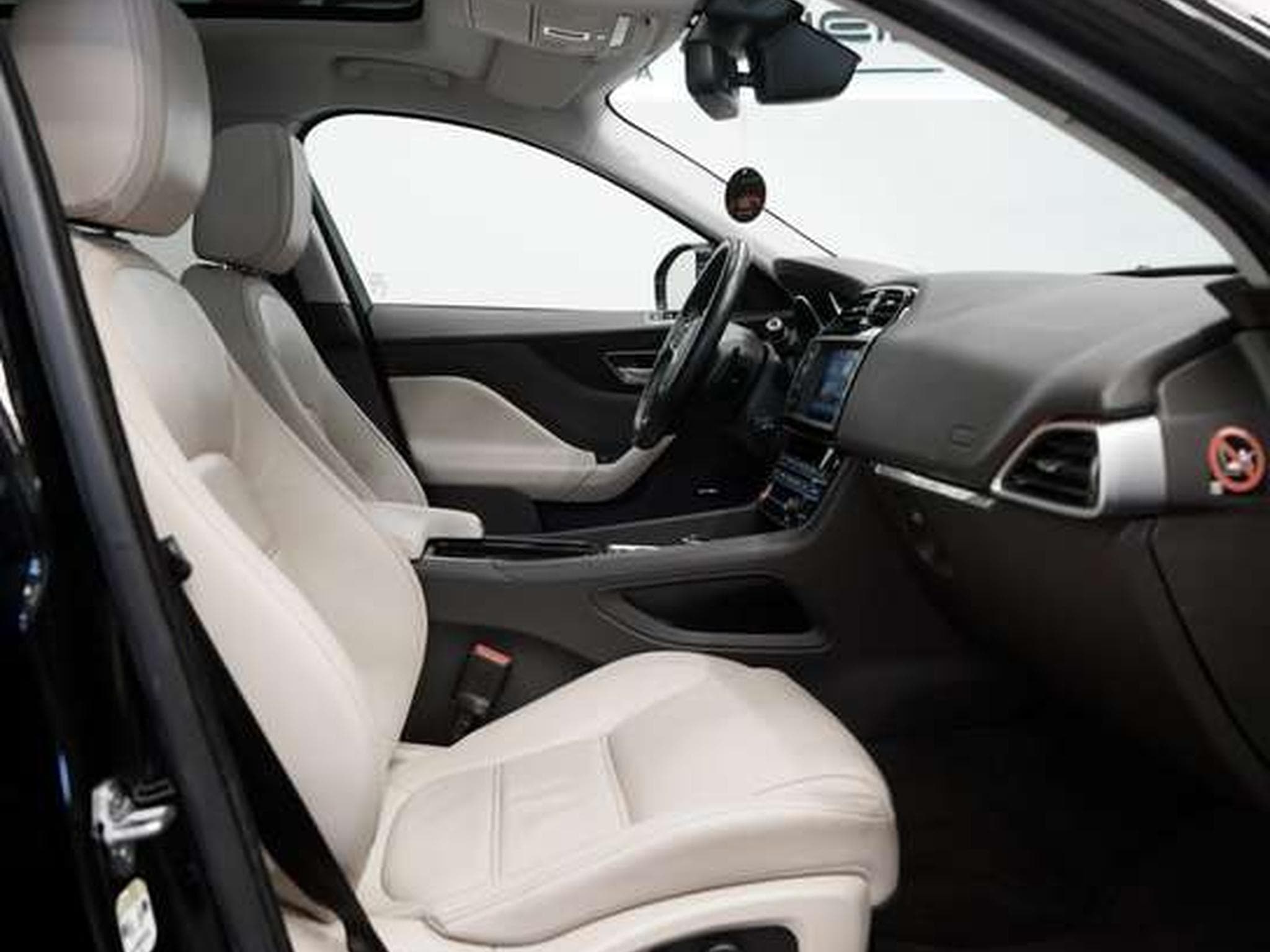 Jaguar F-Pace Prestige AWD *Pano *20Zoll *Navi (2017) - Photo 20