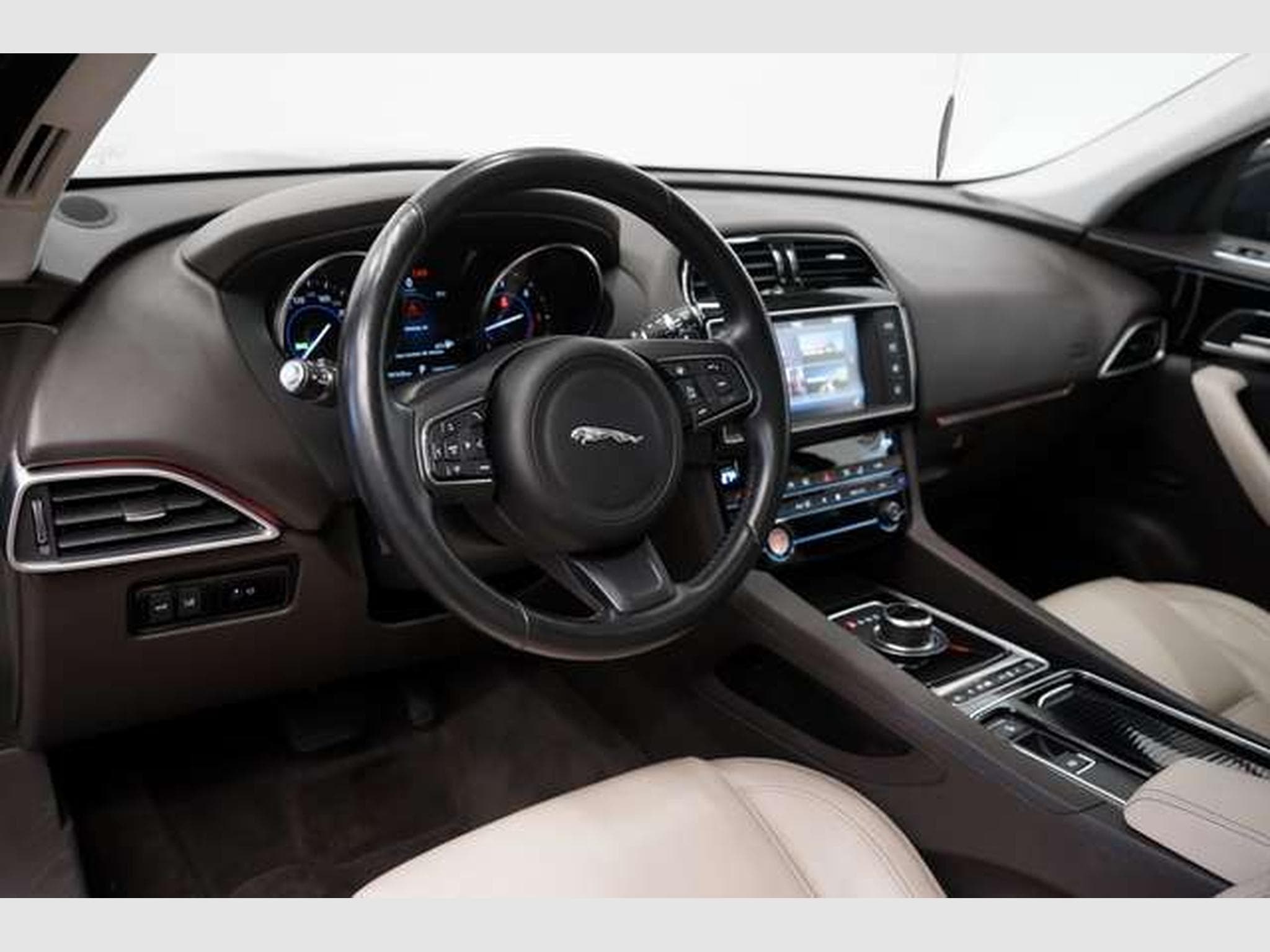 Jaguar F-Pace Prestige AWD *Pano *20Zoll *Navi (2017) - Photo 30