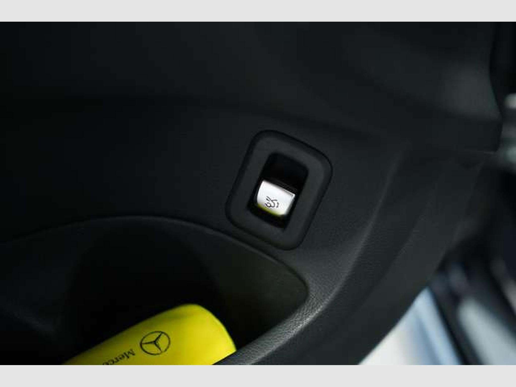 Mercedes C 300 T de AMG Line *Digital *Pano *Night *AHK (2020) - Photo 24