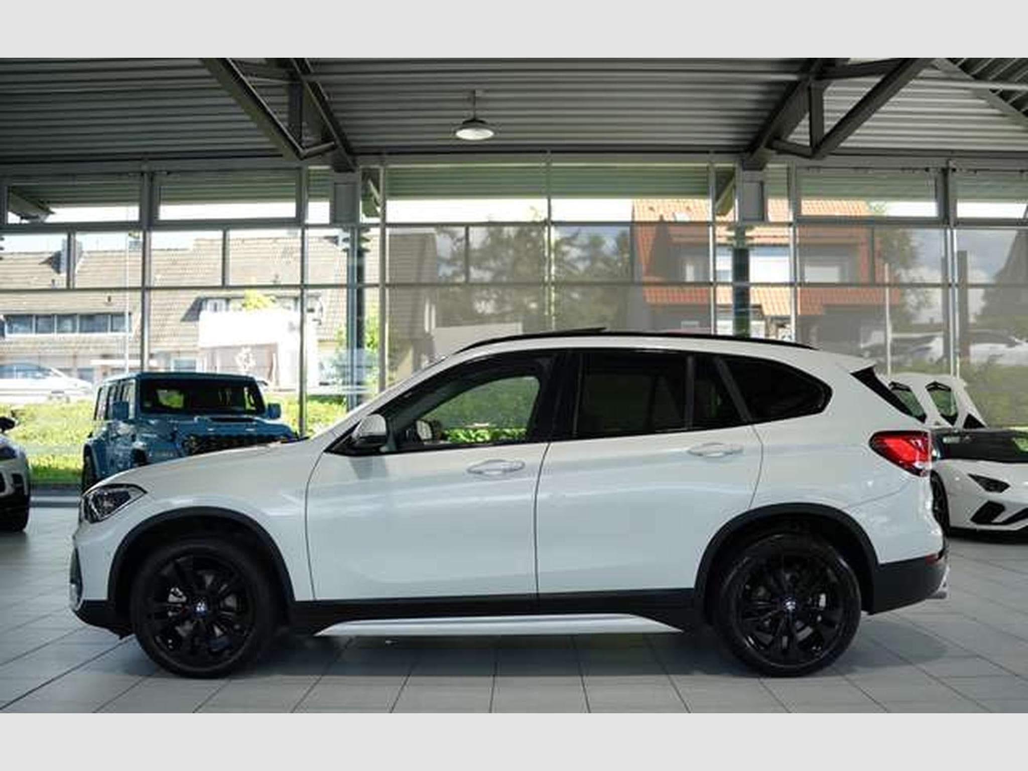 BMW X1 sDrive 18 i Sport Line 1.H *18 *Pano *Memory (2021) - Foto 11