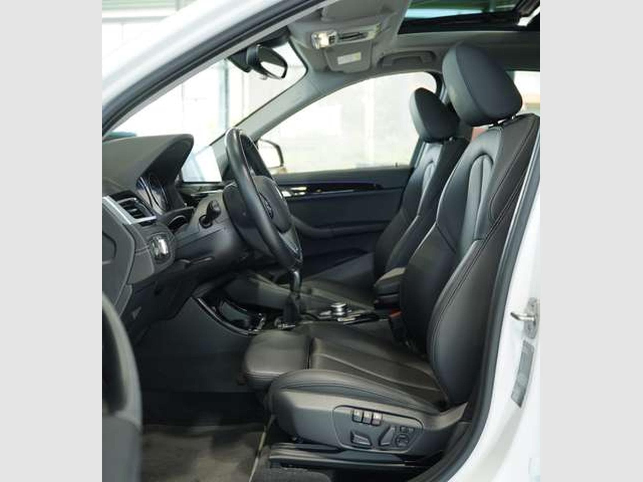 BMW X1 sDrive 18 i Sport Line 1.H *18 *Pano *Memory (2021) - Foto 21