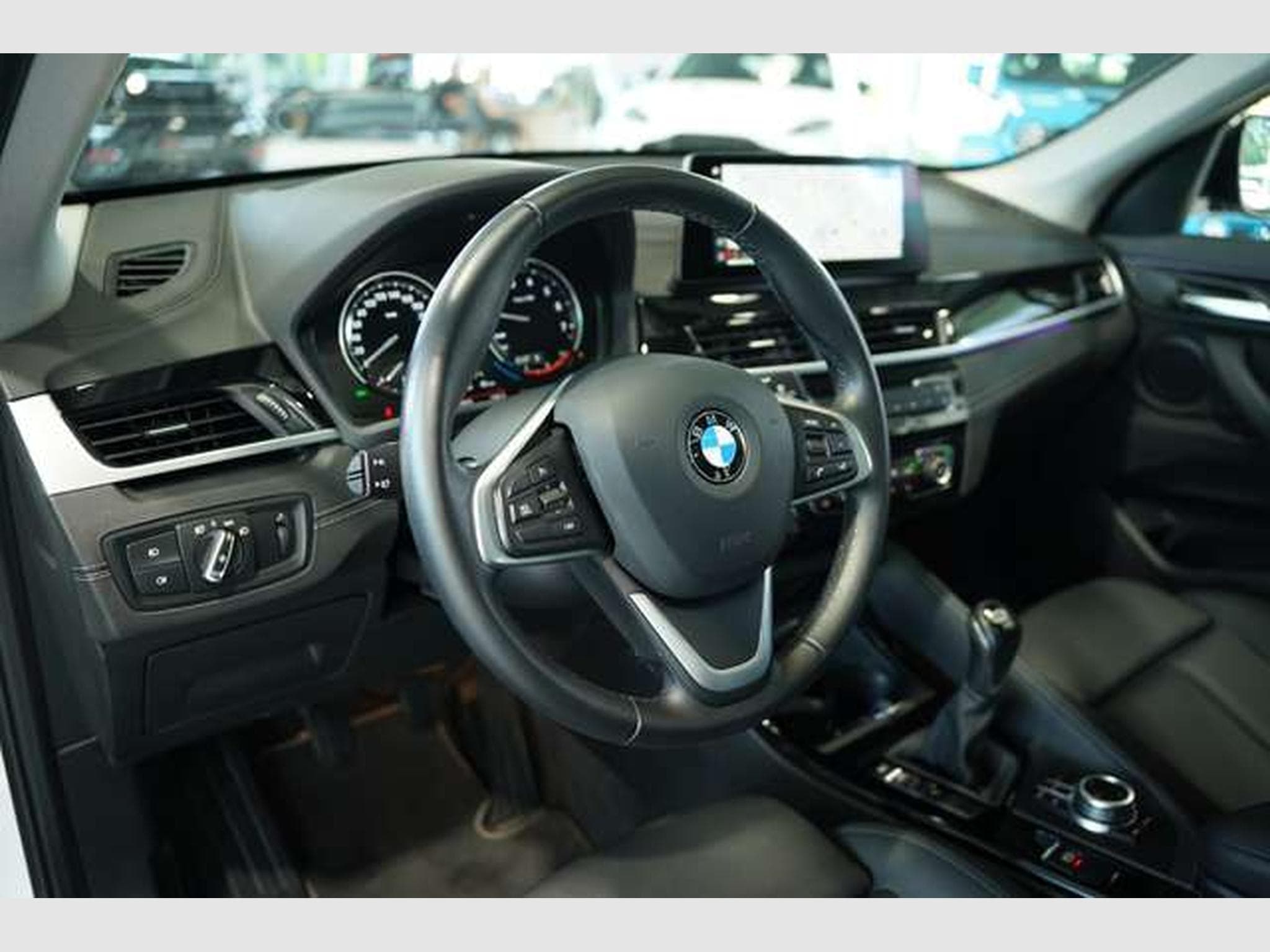 BMW X1 sDrive 18 i Sport Line 1.H *18 *Pano *Memory (2021) - Foto 25