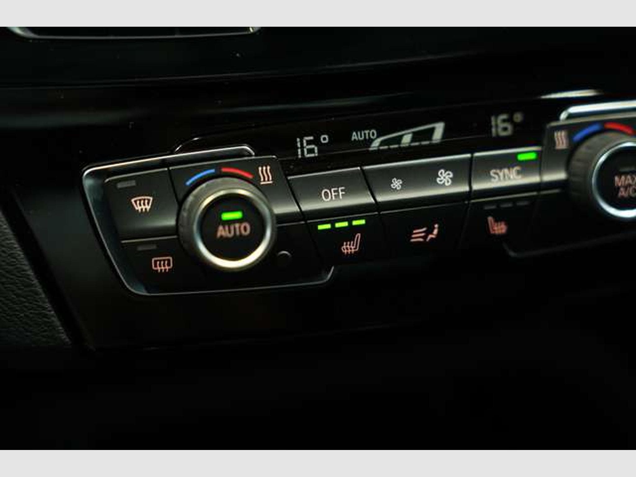 BMW X1 sDrive 18 i Sport Line 1.H *18 *Pano *Memory (2021) - Foto 30