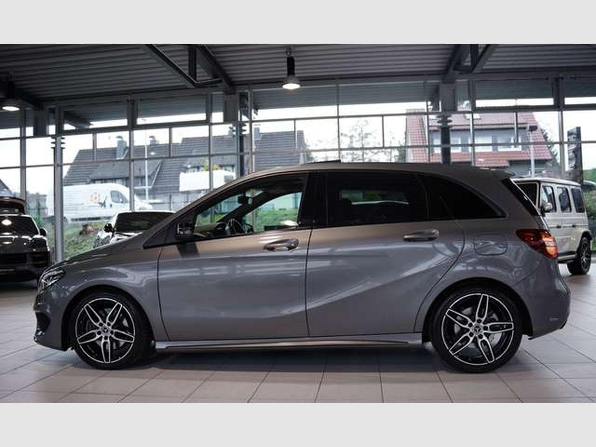 Mercedes B 220 4M AMG Line 1.Hand *Pano *Kamera *Night (2018) - Photo 11