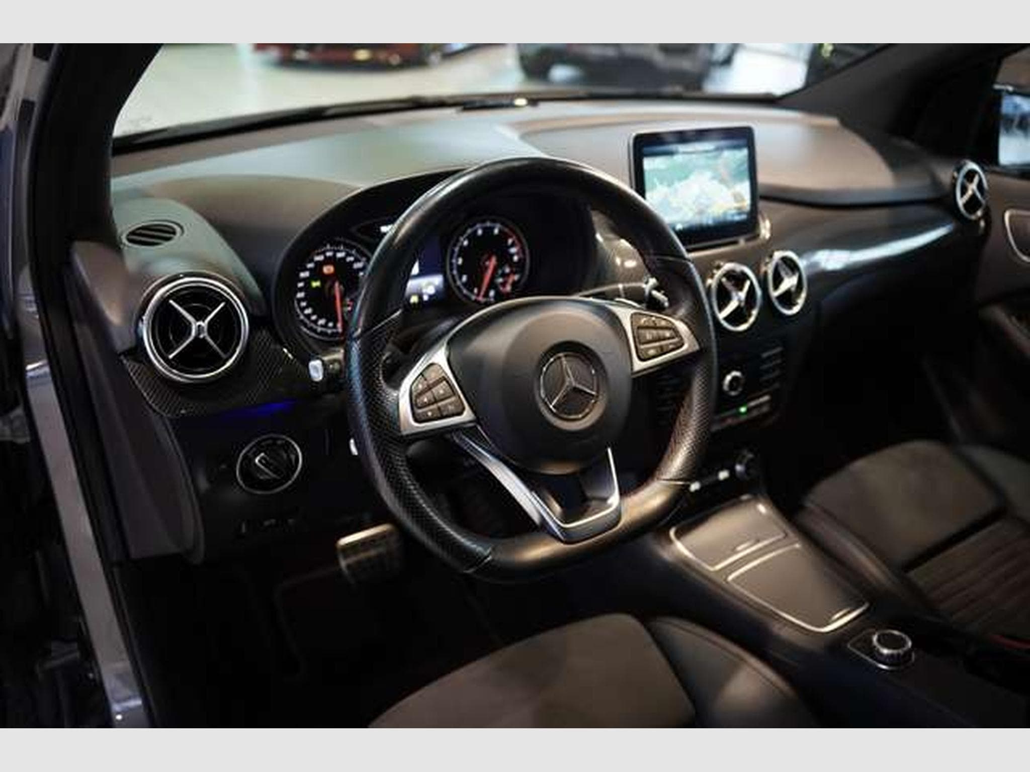 Mercedes B 220 4M AMG Line 1.Hand *Pano *Kamera *Night (2018) - Photo 23