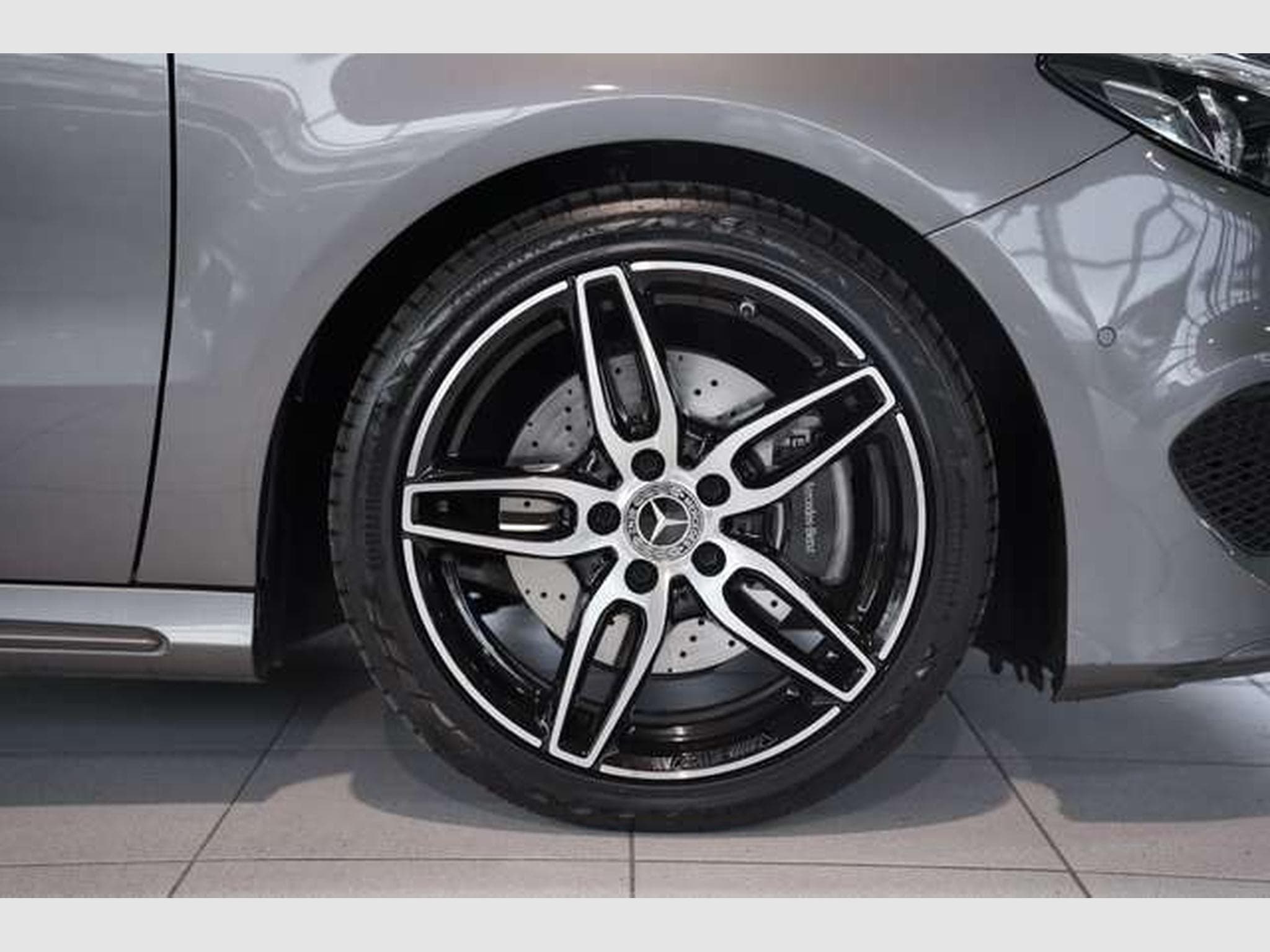 Mercedes B 220 4M AMG Line 1.Hand *Pano *Kamera *Night (2018) - Photo 7