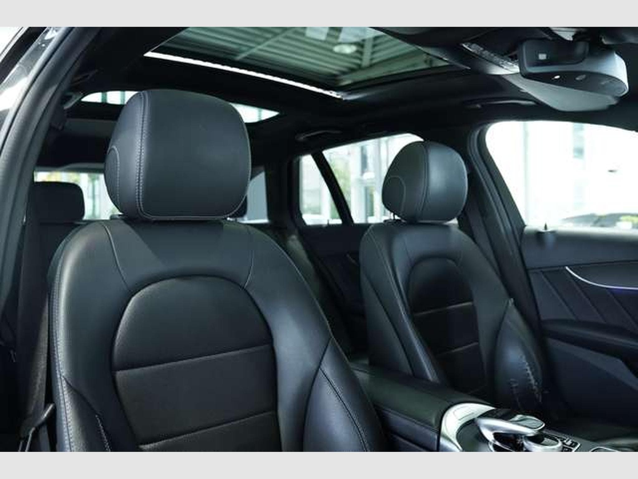 Mercedes C 200 T 4M AMG Line 2.H *BURM *Pano *Ambiente (2018) - Photo 18