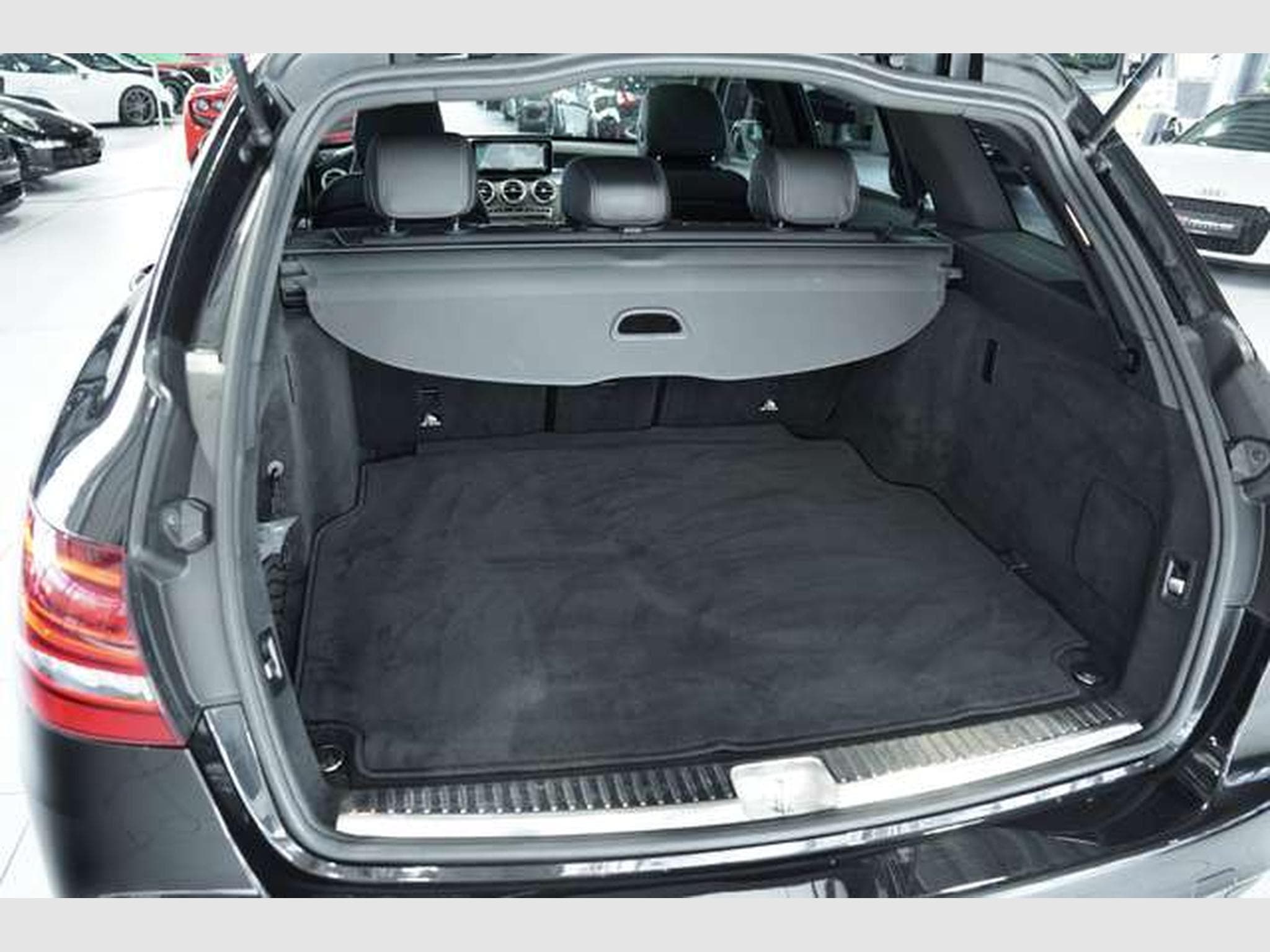 Mercedes C 200 T 4M AMG Line 2.H *BURM *Pano *Ambiente (2018) - Photo 20