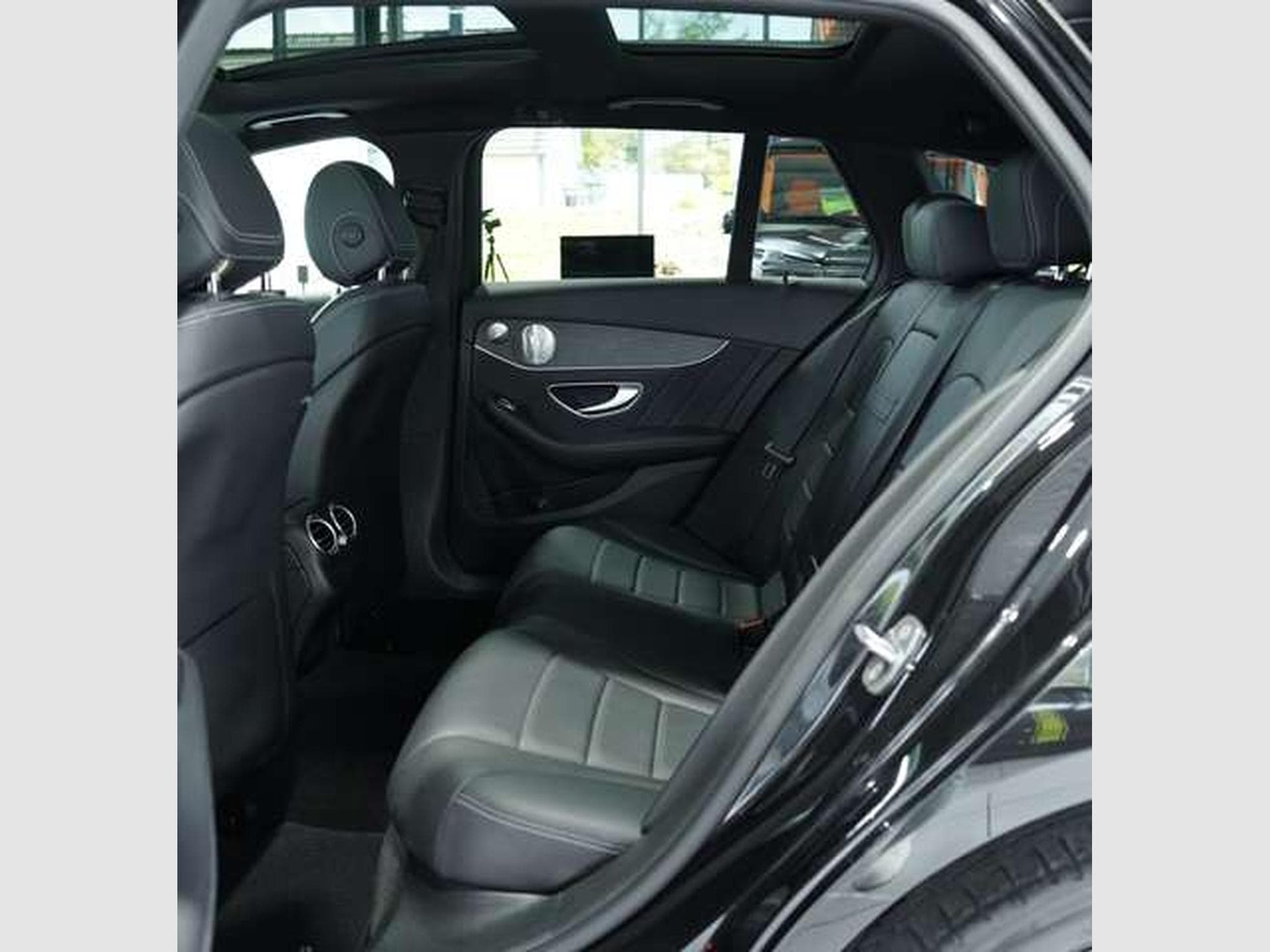 Mercedes C 200 T 4M AMG Line 2.H *BURM *Pano *Ambiente (2018) - Photo 22
