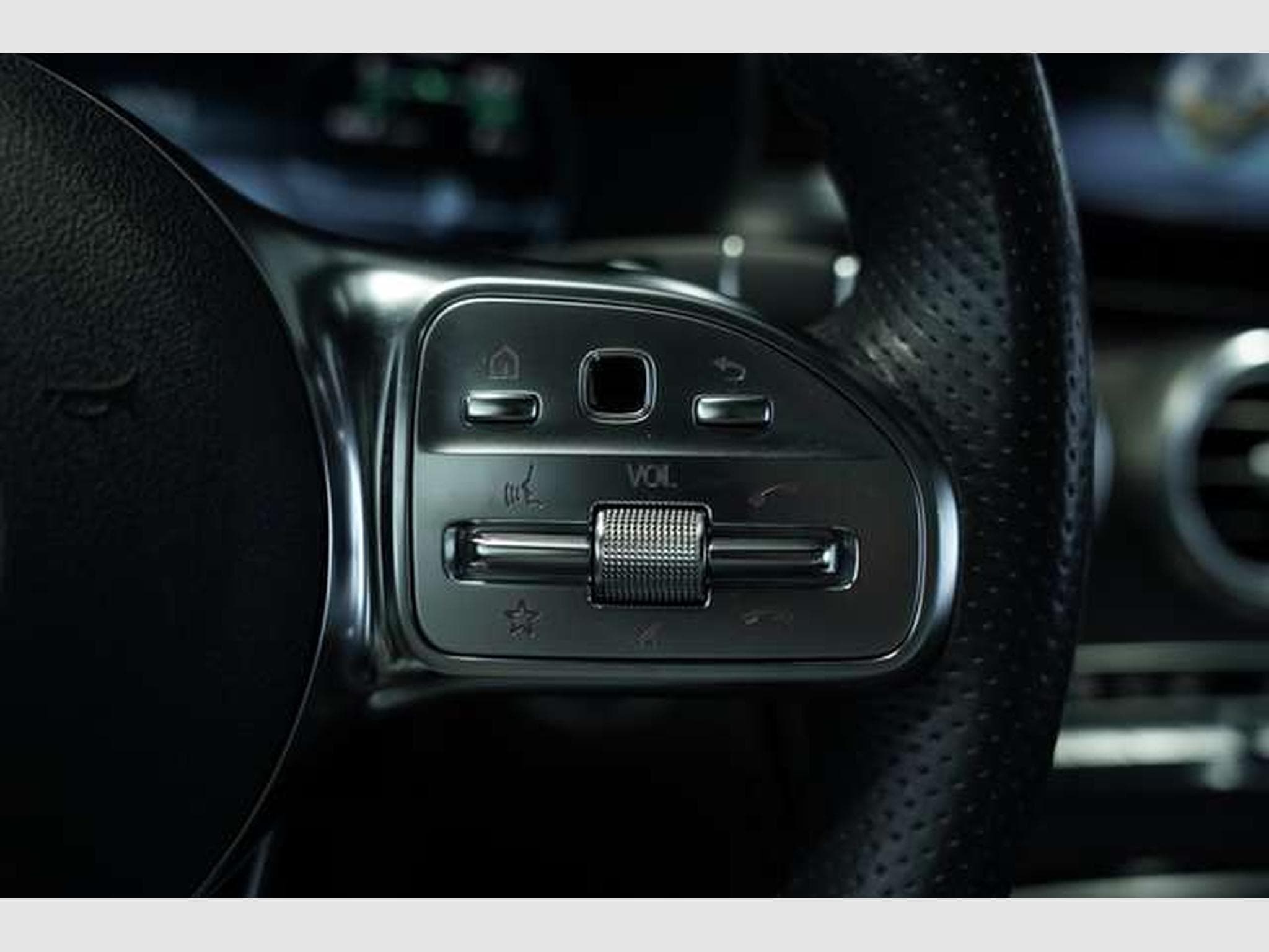 Mercedes C 200 T 4M AMG Line 2.H *BURM *Pano *Ambiente (2018) - Photo 44