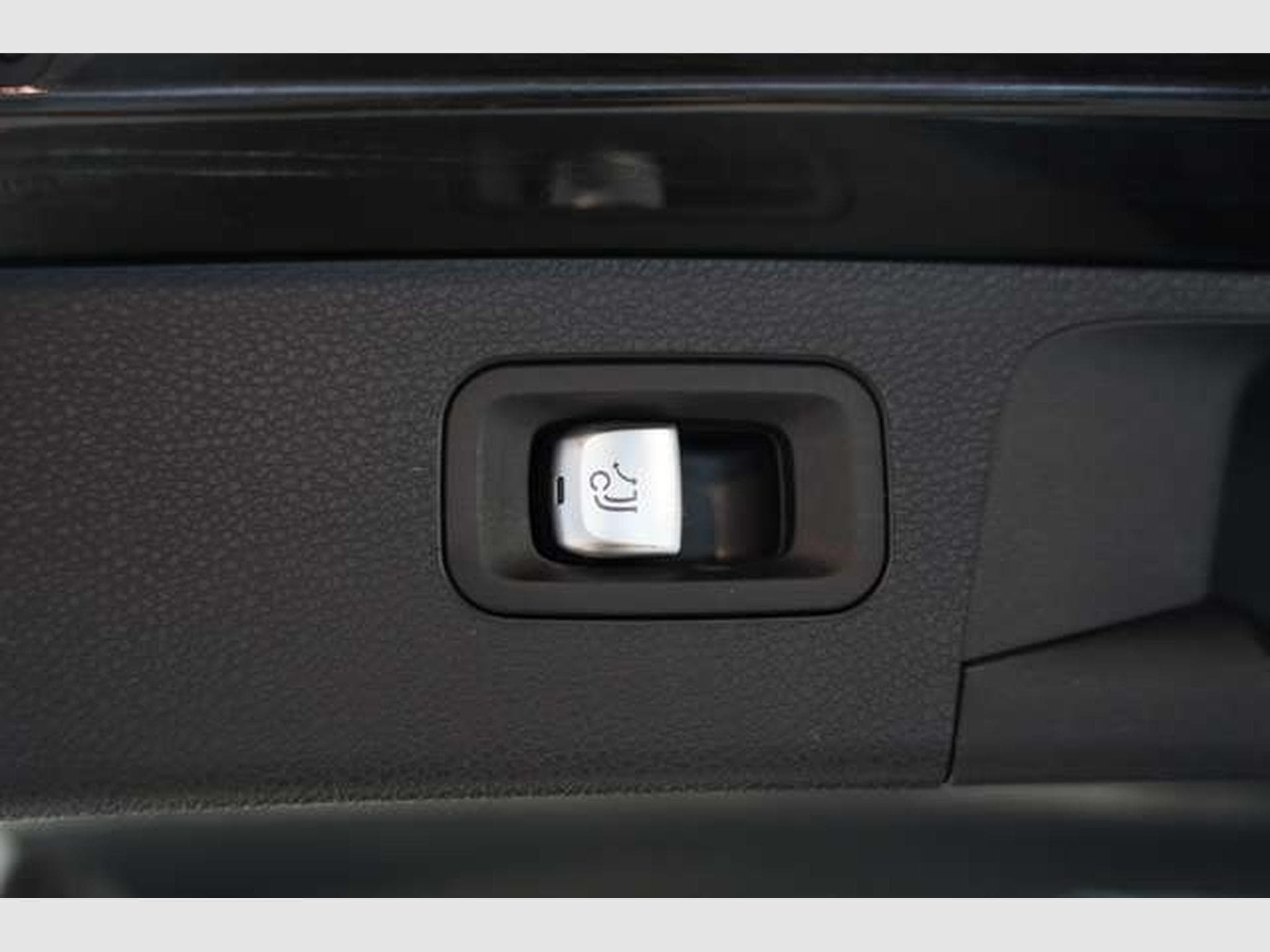 Mercedes E 220 d T Avantgarde *1.Hand *AHK *Navi *MwSt. (2023) - Photo 20