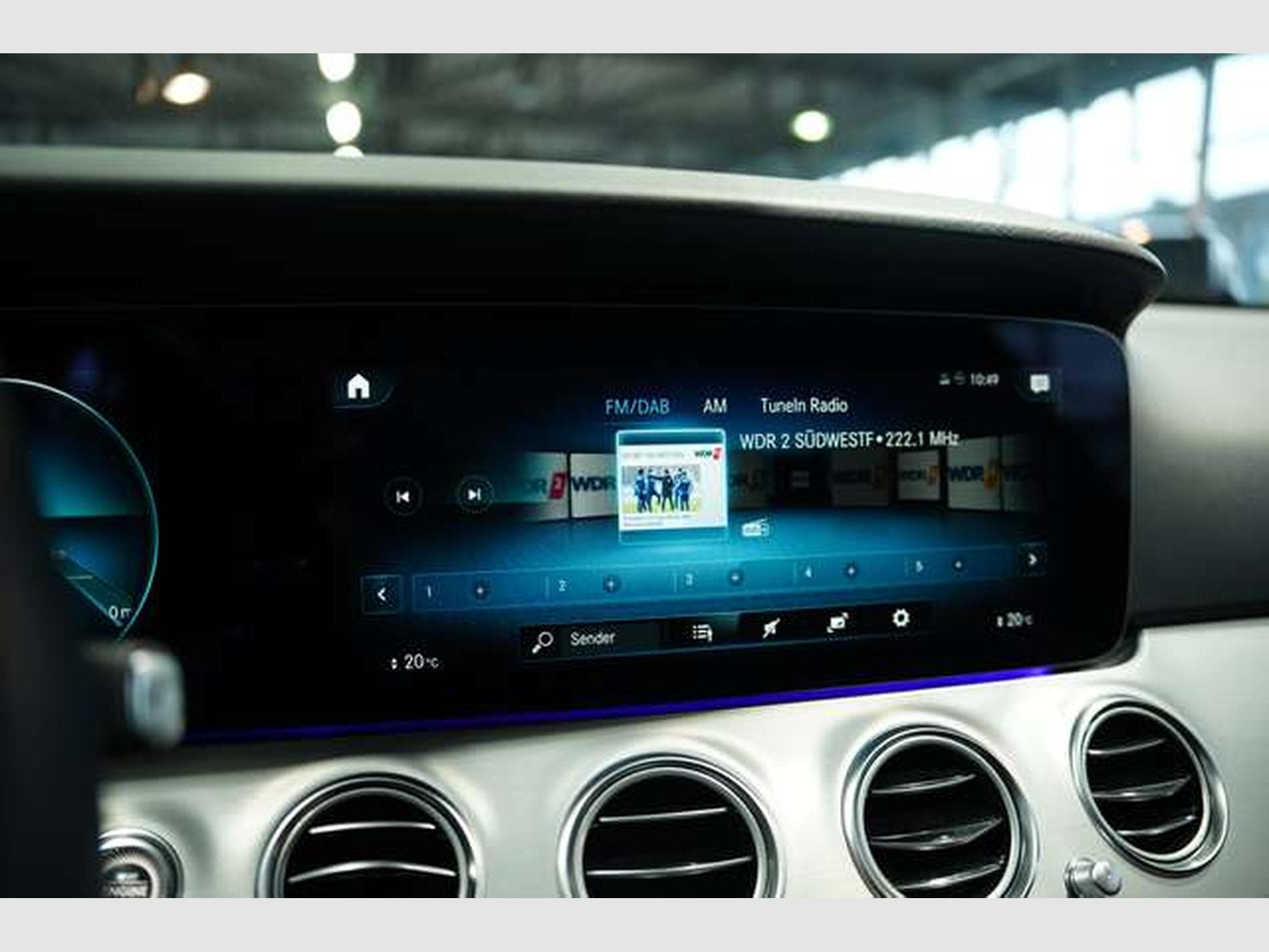 Mercedes E 220 d T Avantgarde *1.Hand *AHK *Navi *MwSt. (2023) - Photo 29