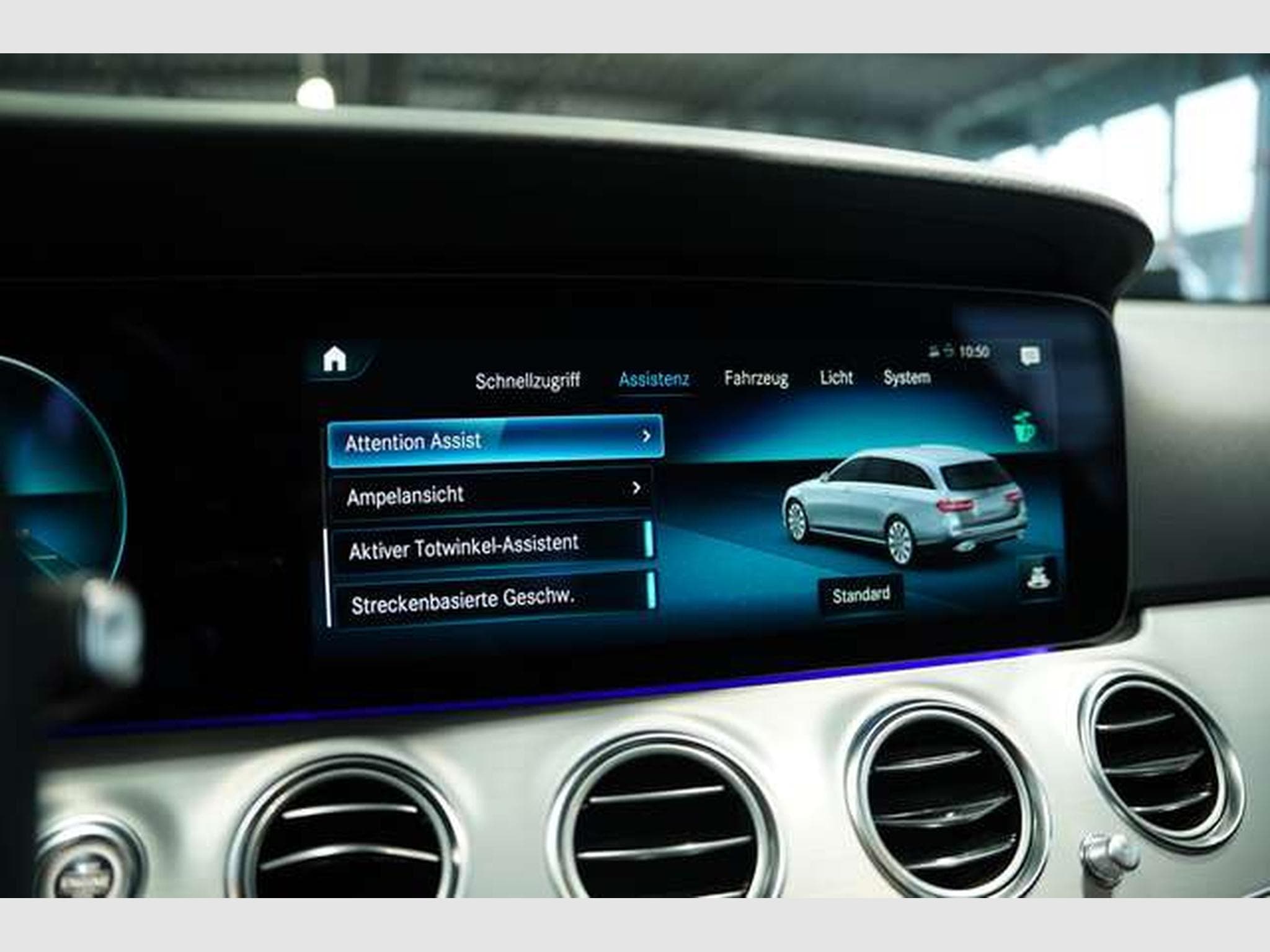 Mercedes E 220 d T Avantgarde *1.Hand *AHK *Navi *MwSt. (2023) - Photo 34