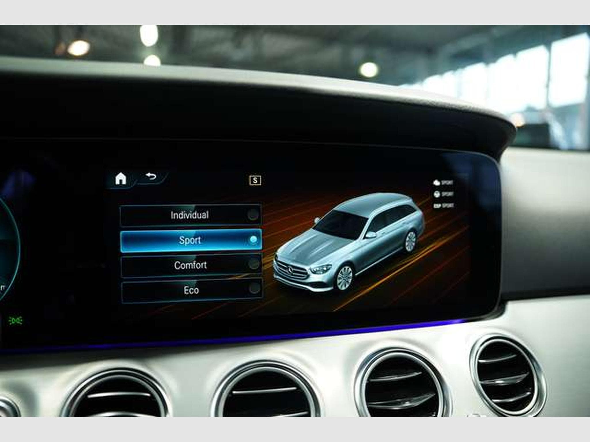 Mercedes E 220 d T Avantgarde *1.Hand *AHK *Navi *MwSt. (2023) - Photo 35
