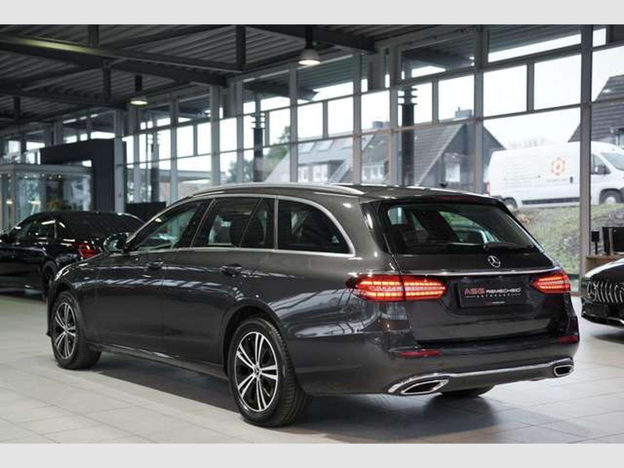 Mercedes E 220 d T Avantgarde *1.Hand *AHK *Navi *MwSt. (2023) - Photo 9
