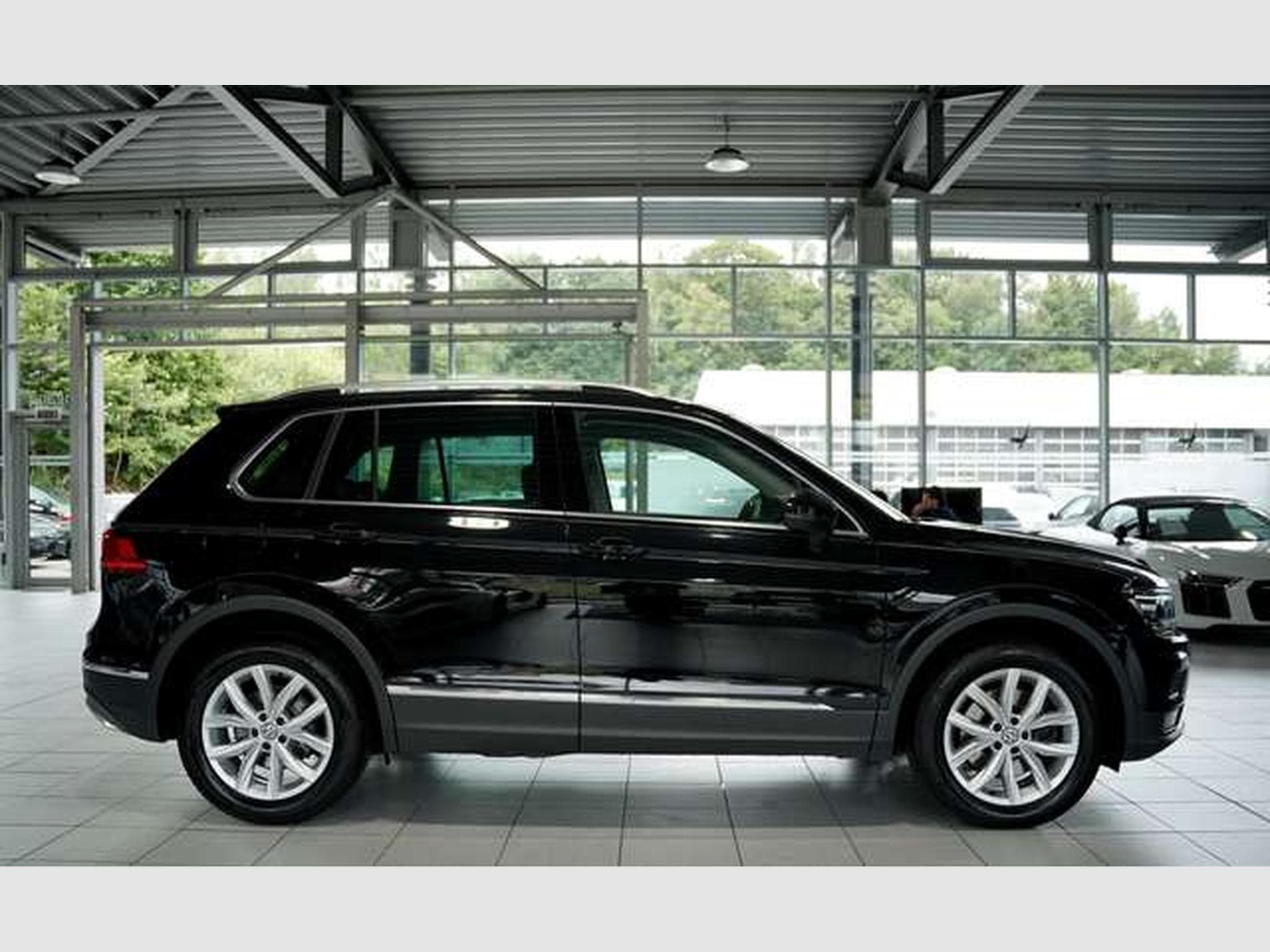 VW Tiguan 2.0 TDI DSG 4M Highline *AHK *Kam *Leder (2019) - Photo 6