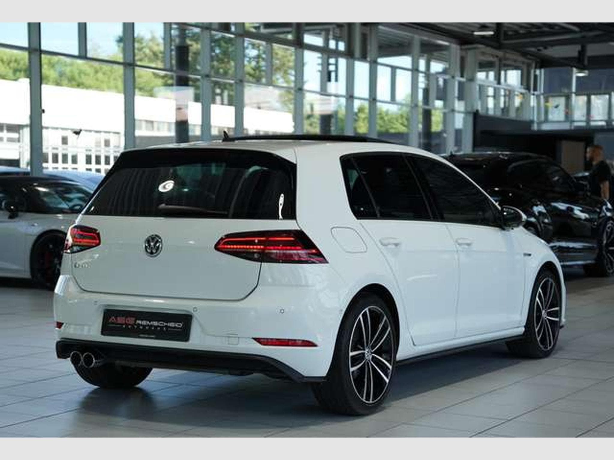 VW Golf GTD DSG *2.H *18 *Digital *Pano *Kamera (2019) - Foto 8