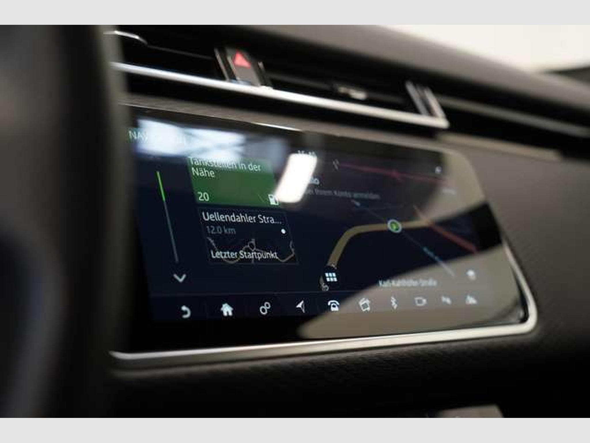 Land-Rover Range Rover Velar SE *AHK*ACC*20Zoll*Memory (2017) - Foto 17