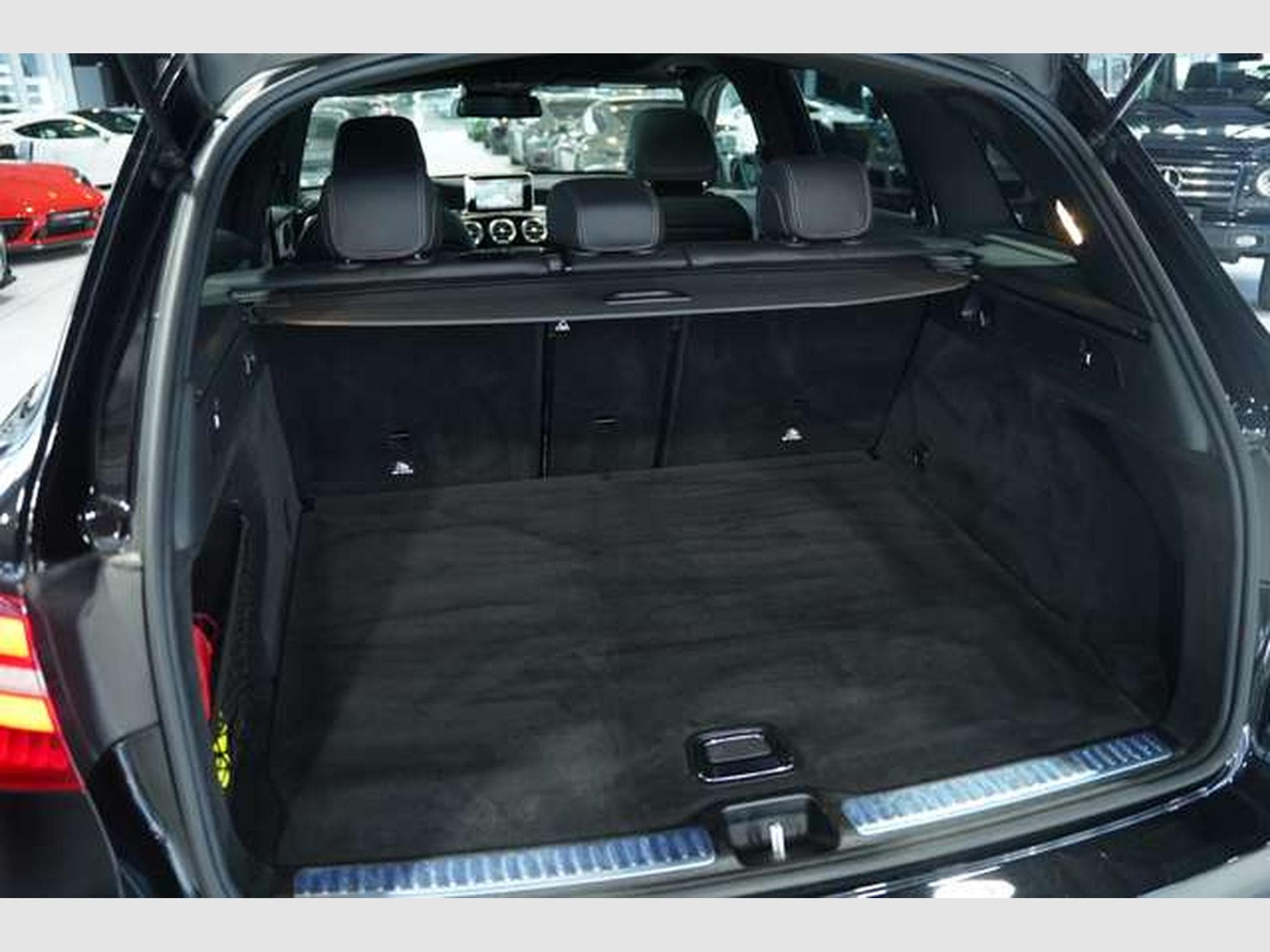 Mercedes GLC 250 4M AMG Line *20 *Pano *AHK *Navi *KeyGo (2018) - Photo 19