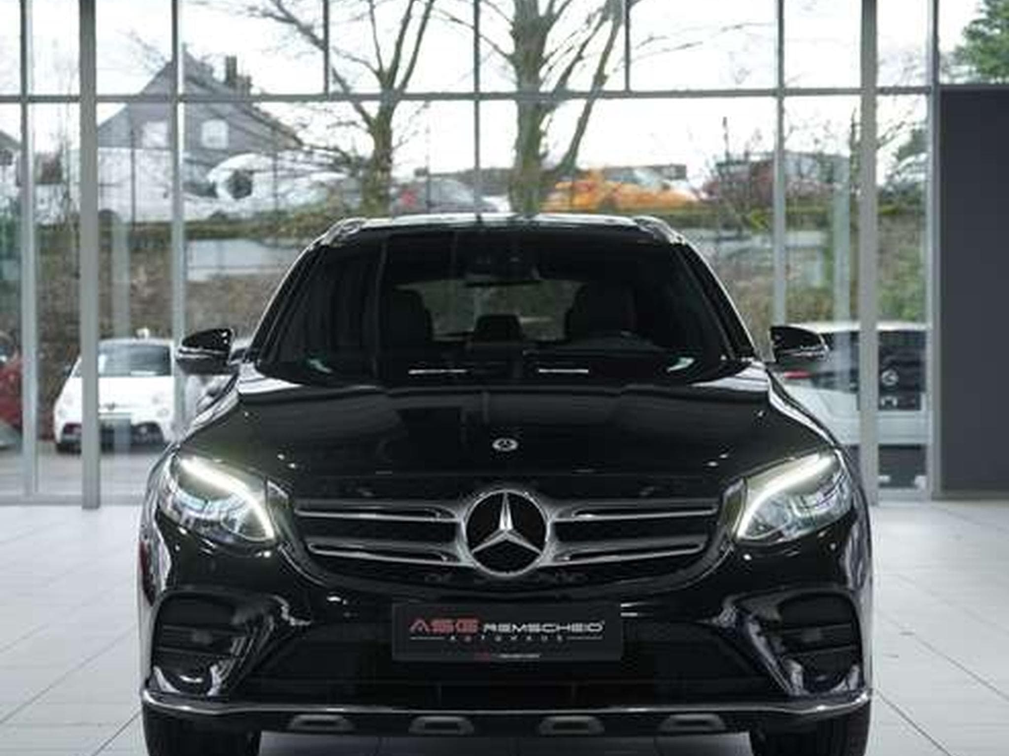 Mercedes GLC 250 4M AMG Line *20 *Pano *AHK *Navi *KeyGo (2018) - Photo 2