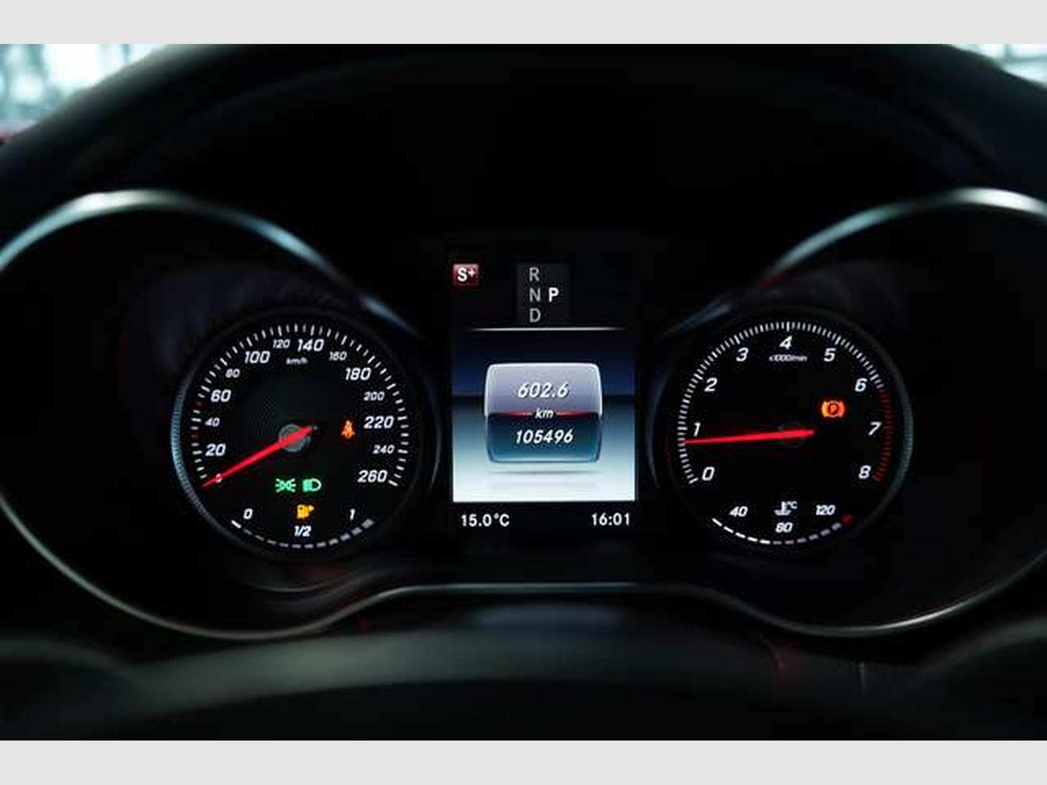 Mercedes GLC 250 4M AMG Line *20 *Pano *AHK *Navi *KeyGo (2018) - Photo 37