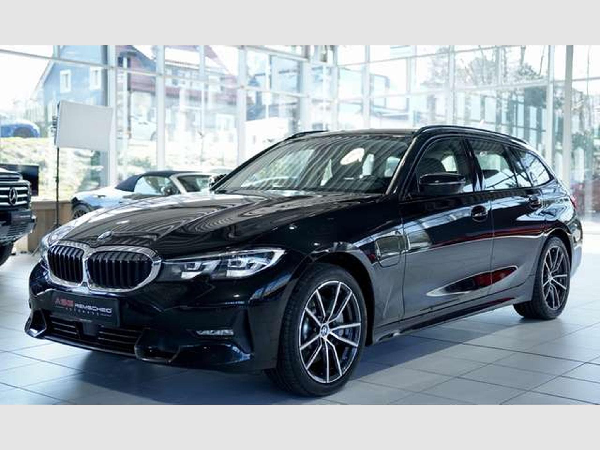 BMW 330 e xD Touring Sport Line *1.H *ACC *H&K *MwSt (2020) - Photo 3