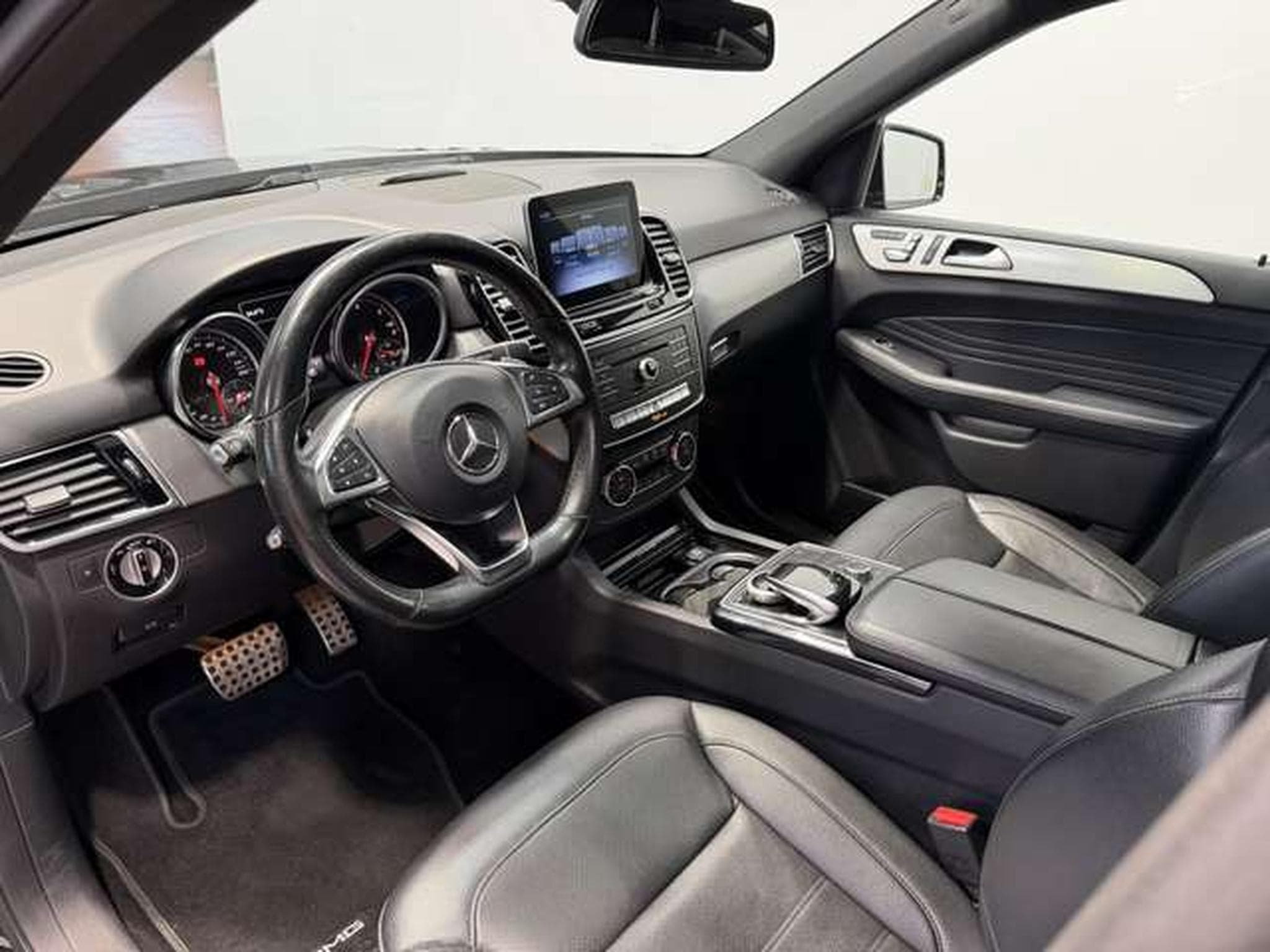 Mercedes GLE 350 d 4M AMG Line 2.H *Pano*Night*AHK*Memory (2018) - Photo 11