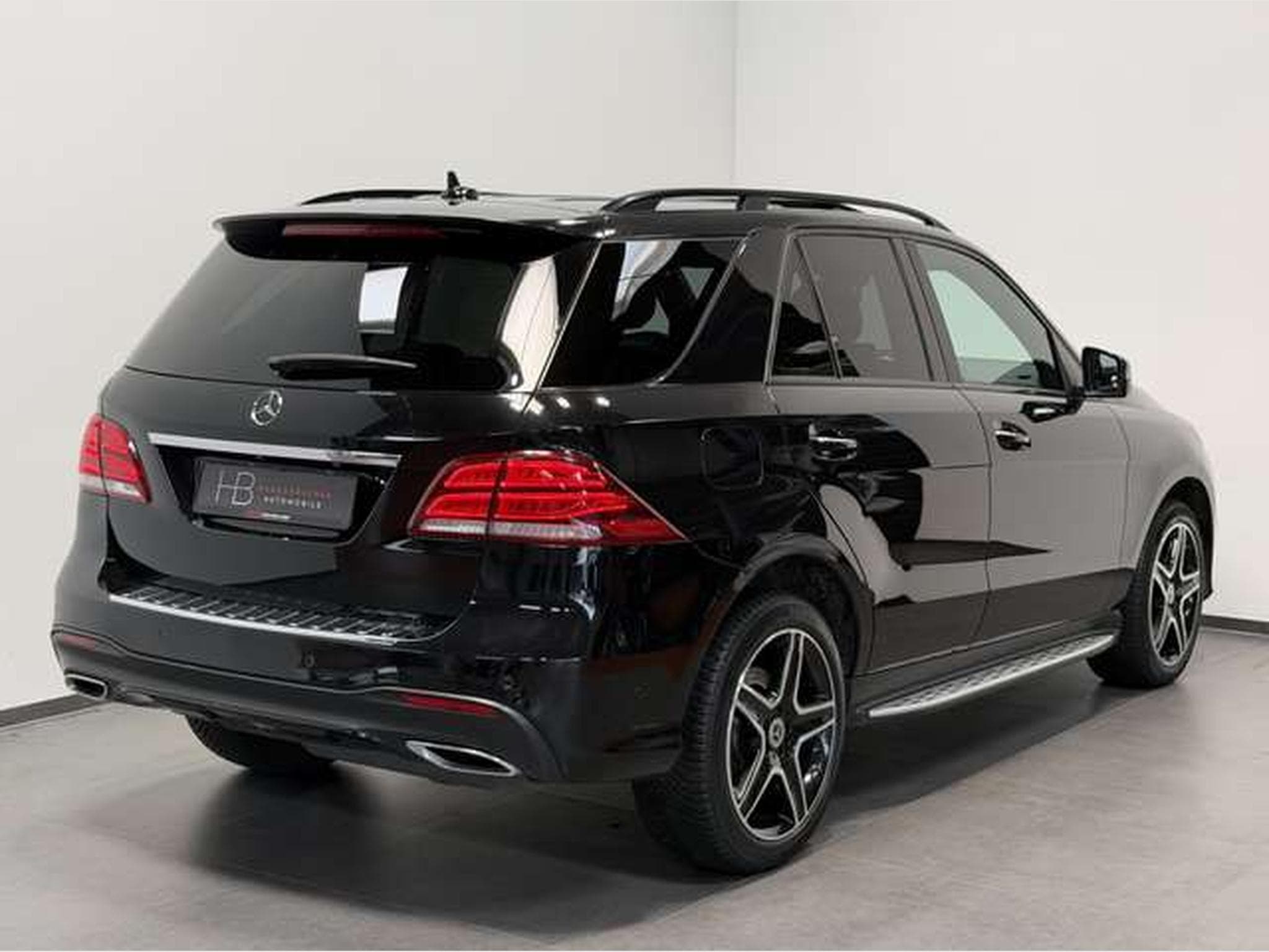 Mercedes GLE 350 d 4M AMG Line 2.H *Pano*Night*AHK*Memory (2018) - Photo 5