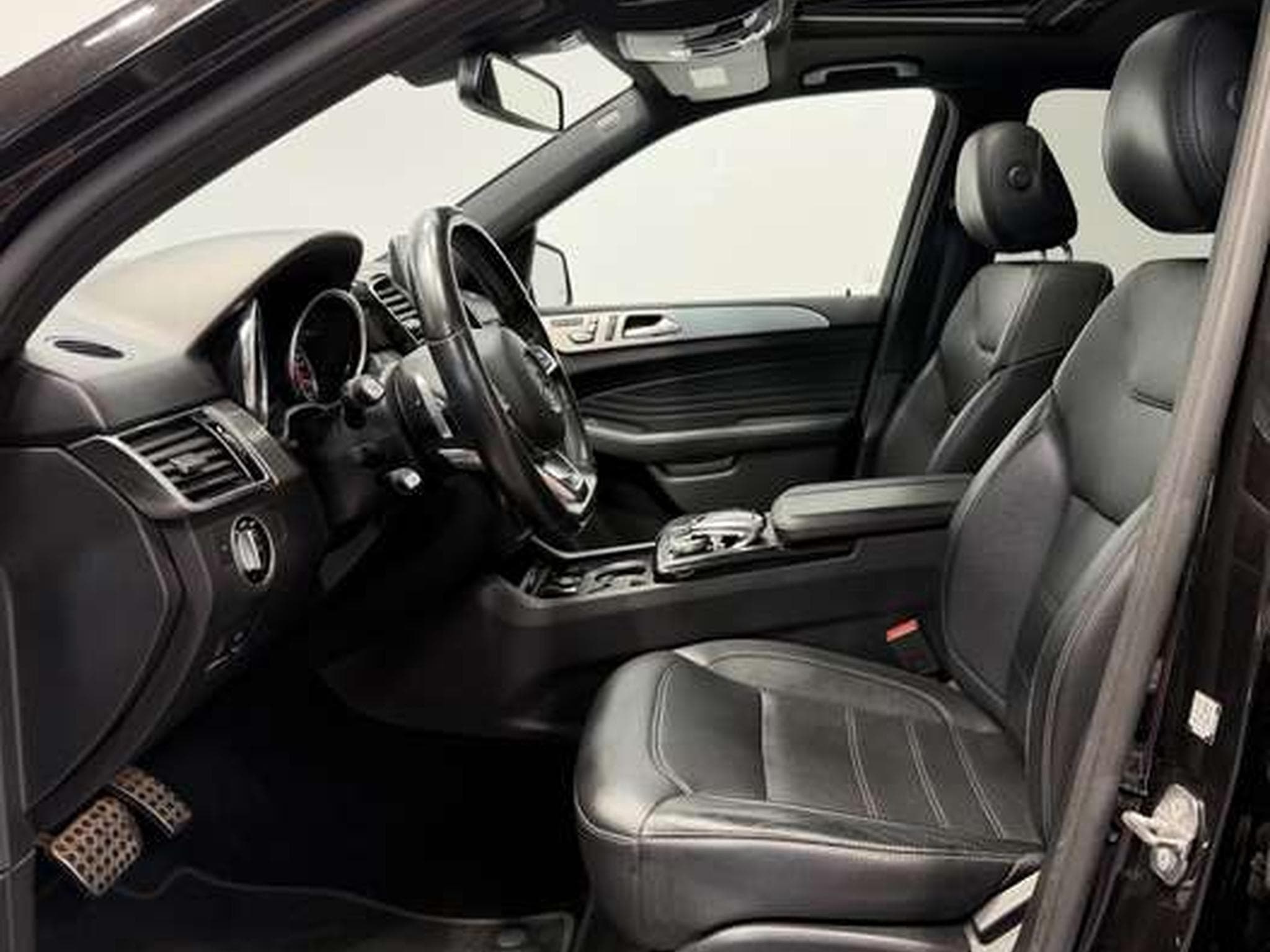 Mercedes GLE 350 d 4M AMG Line 2.H *Pano*Night*AHK*Memory (2018) - Photo 7