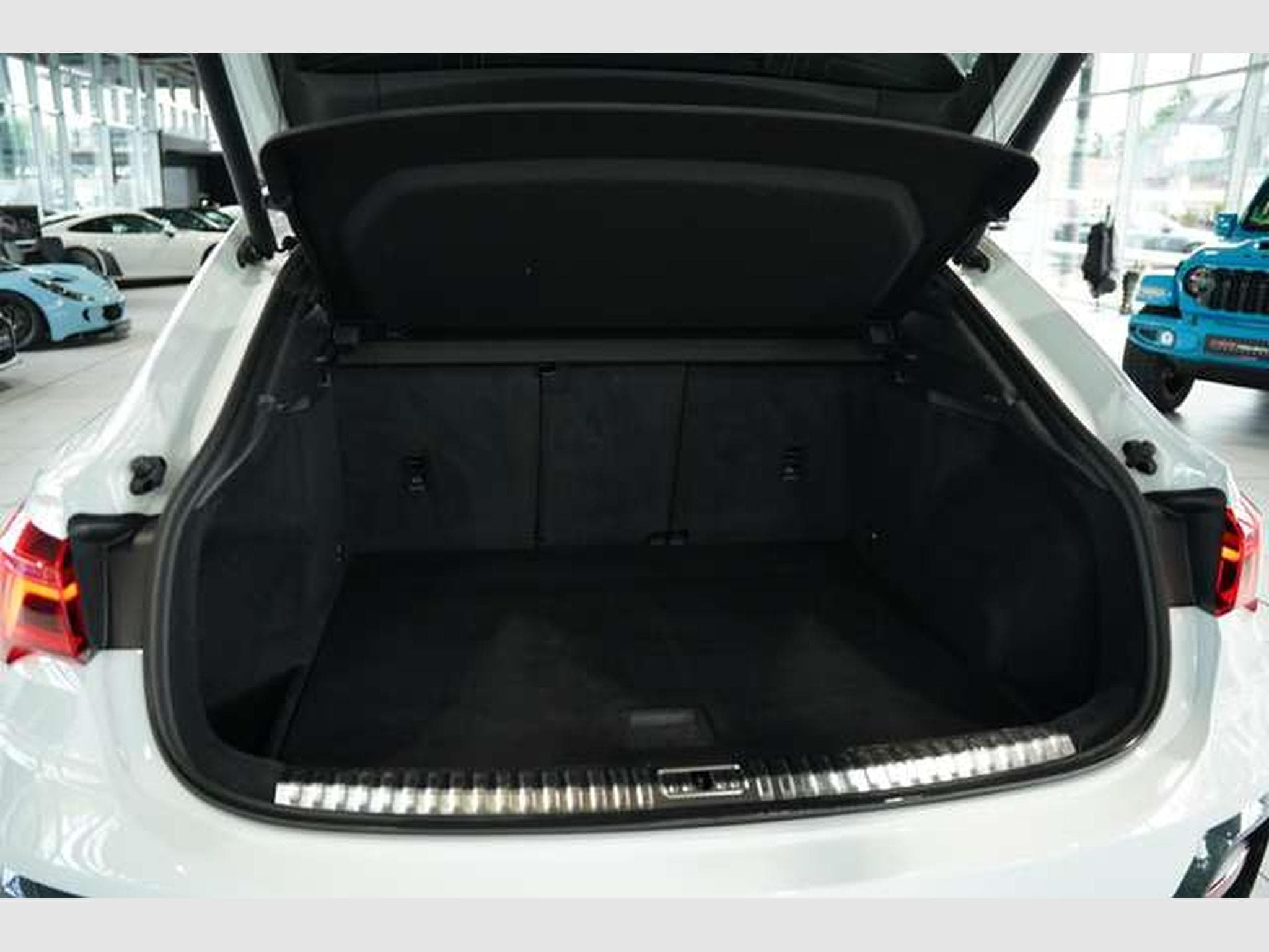 Audi Q3 35 TDI q S Line 1H *GSD *Kamera *Virtual *LED (2020) - Photo 42