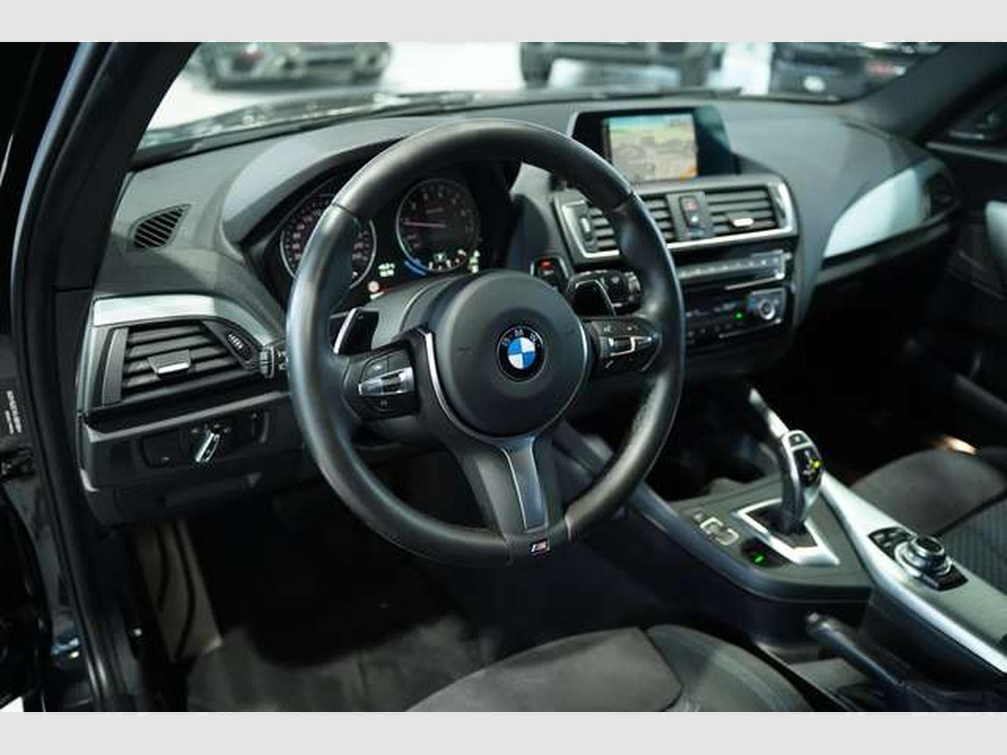 BMW M135 xDrive *H&K *PDC *AHK *Business-Paket (2016) - Foto 22