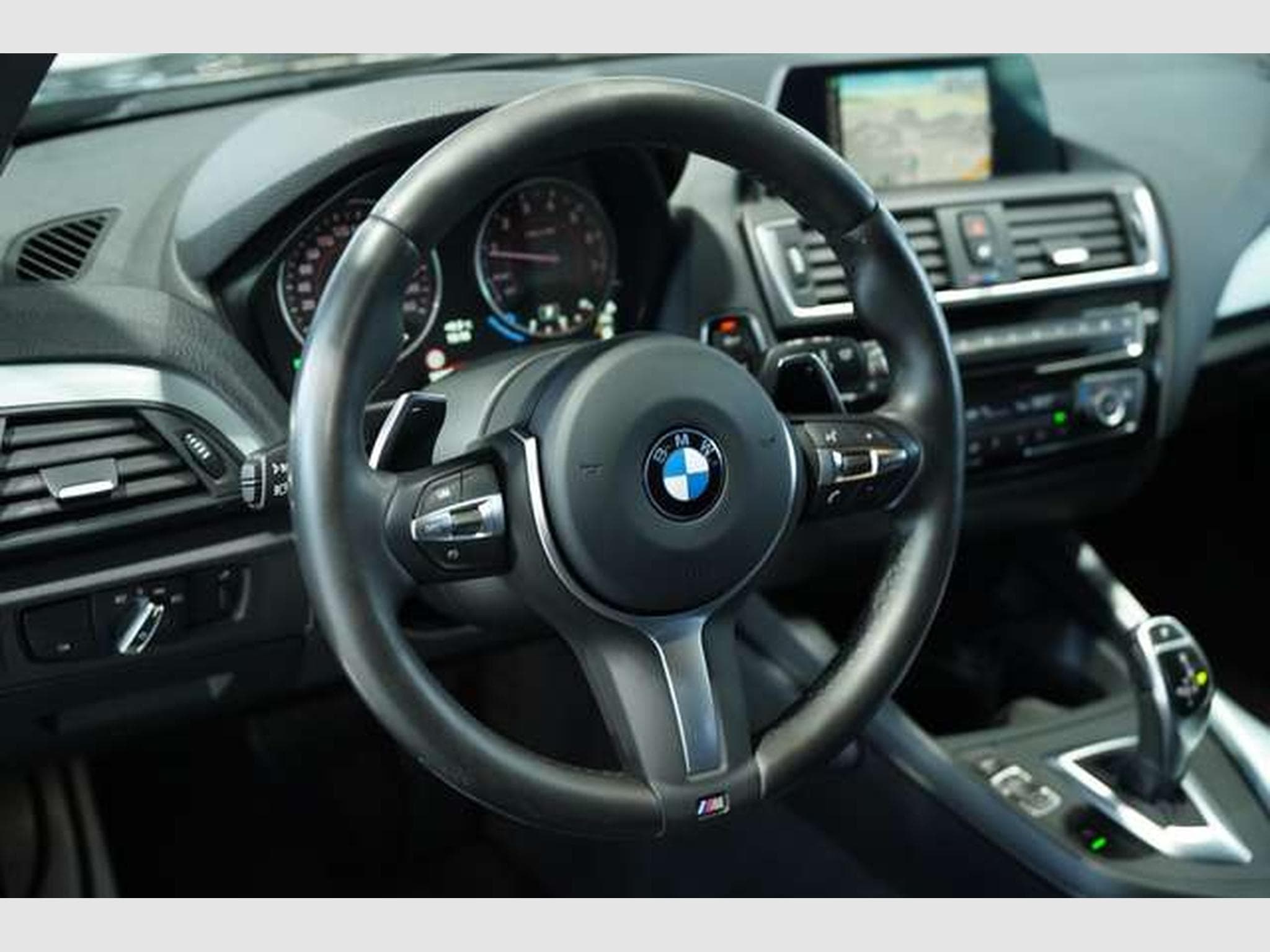 BMW M135 xDrive *H&K *PDC *AHK *Business-Paket (2016) - Foto 23