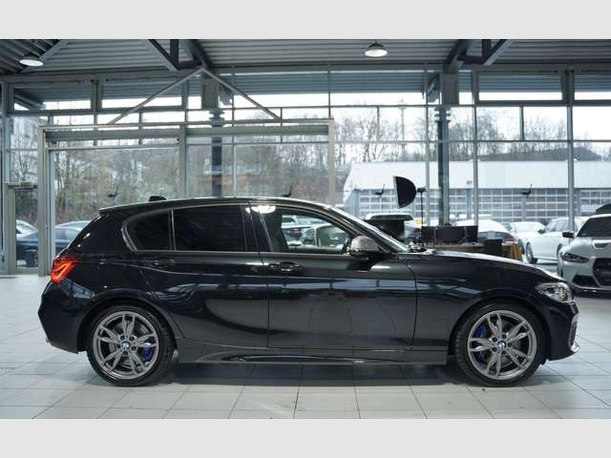 BMW M135 xDrive *H&K *PDC *AHK *Business-Paket (2016) - Foto 6