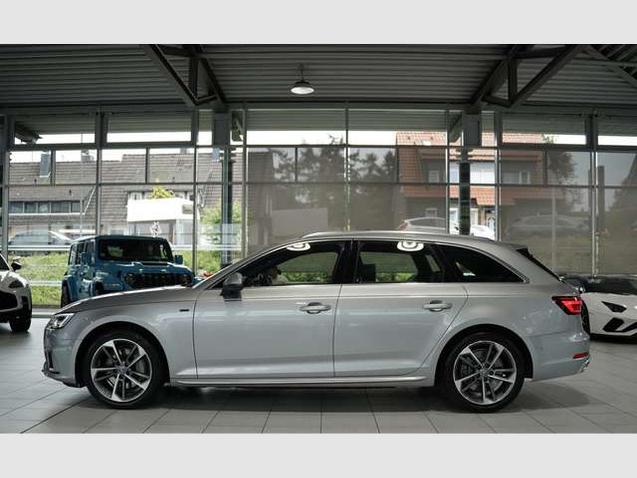 Audi A4 45 TFSI Avant S line *18 *Virtual *Pano *AHK (2019) - Foto 10