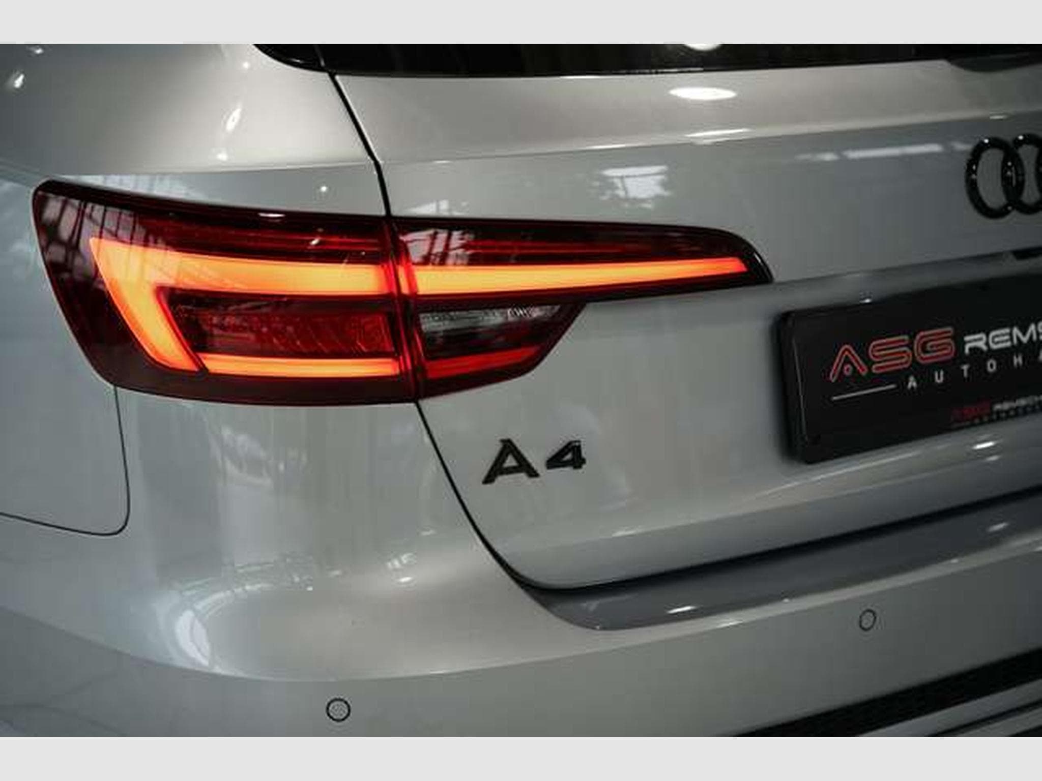 Audi A4 45 TFSI Avant S line *18 *Virtual *Pano *AHK (2019) - Foto 11