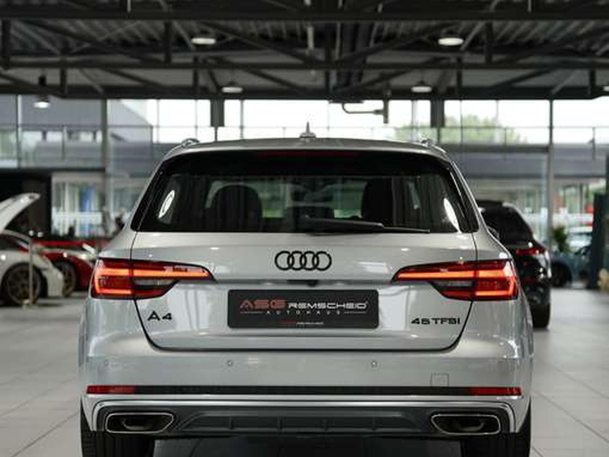 Audi A4 45 TFSI Avant S line *18 *Virtual *Pano *AHK (2019) - Foto 8
