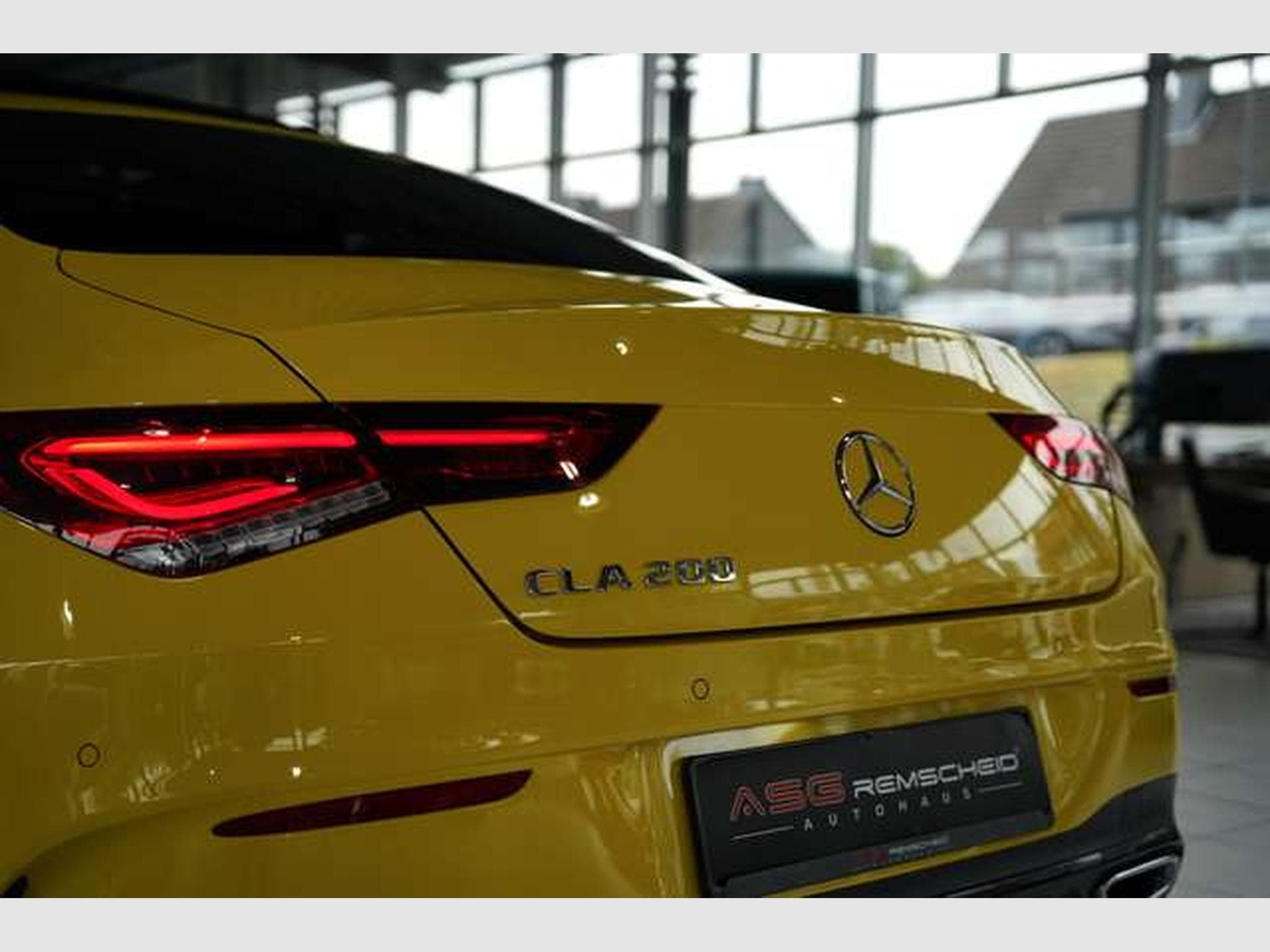 Mercedes CLA 200 Lim AMG Line 2.H *Pano*Digital*AHK*Night (2019) - Foto 16