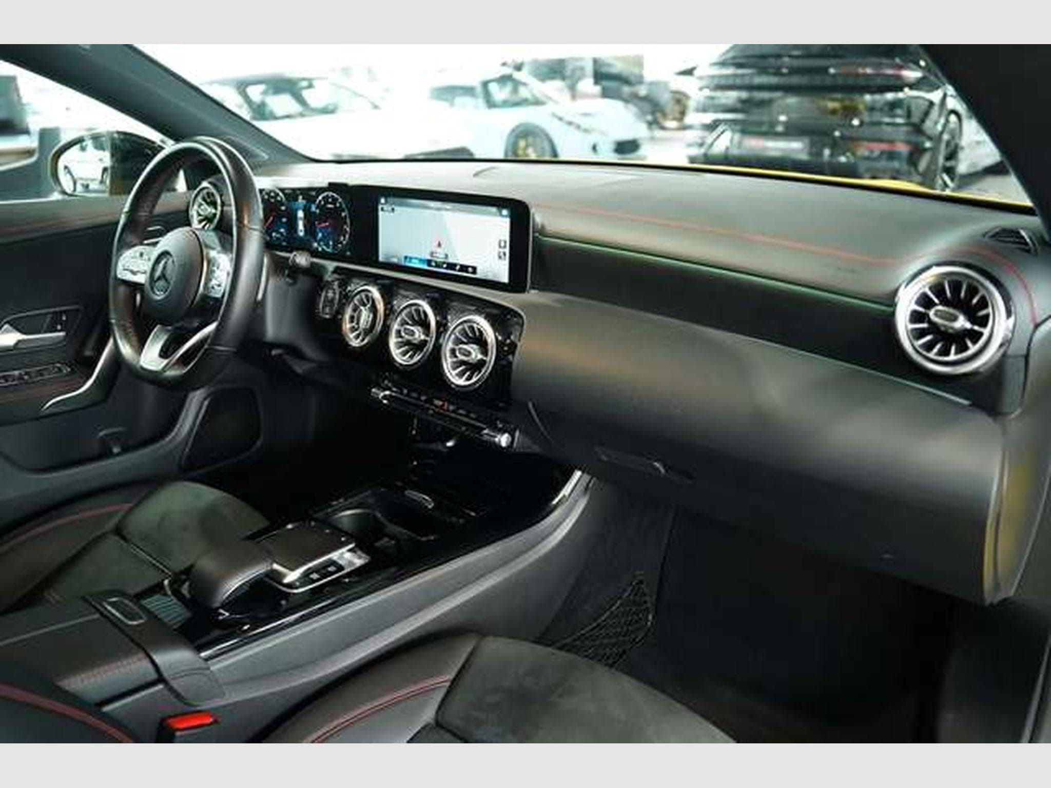 Mercedes CLA 200 Lim AMG Line 2.H *Pano*Digital*AHK*Night (2019) - Foto 22