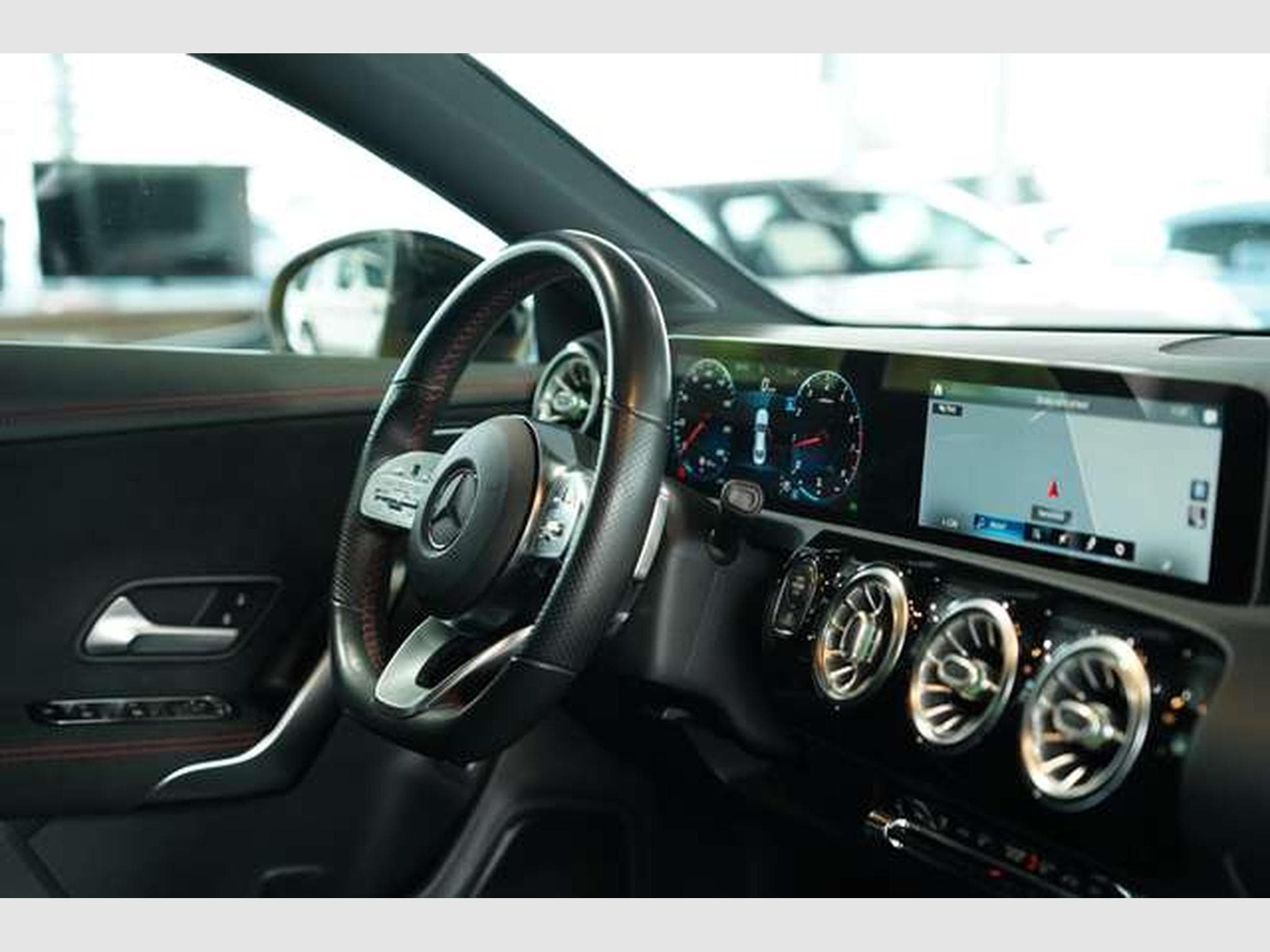 Mercedes CLA 200 Lim AMG Line 2.H *Pano*Digital*AHK*Night (2019) - Foto 23