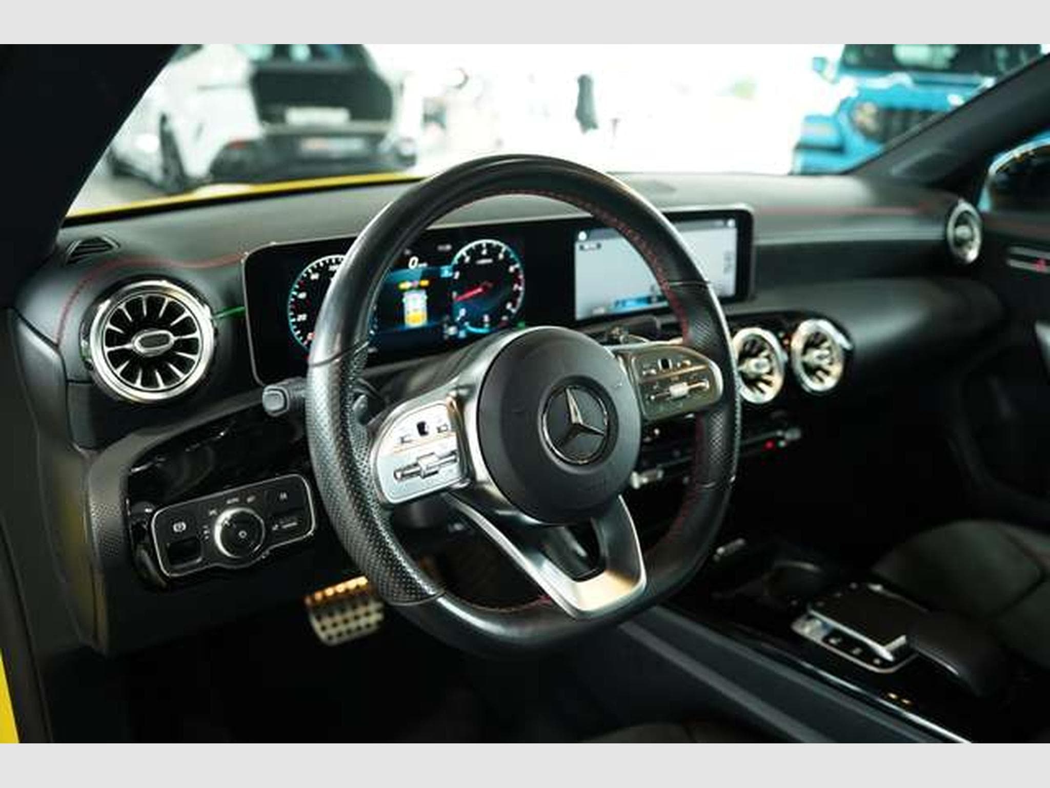 Mercedes CLA 200 Lim AMG Line 2.H *Pano*Digital*AHK*Night (2019) - Foto 35