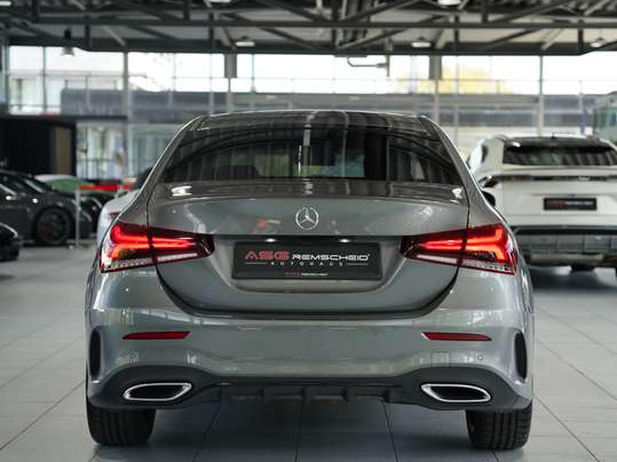 Mercedes A 200 Limousine AMG Line *2.H *19 *Night*Kamera (2022) - Foto 10