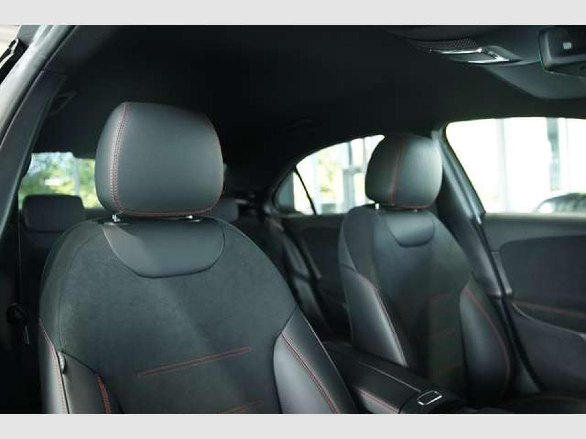 Mercedes A 200 Limousine AMG Line *2.H *19 *Night*Kamera (2022) - Foto 17