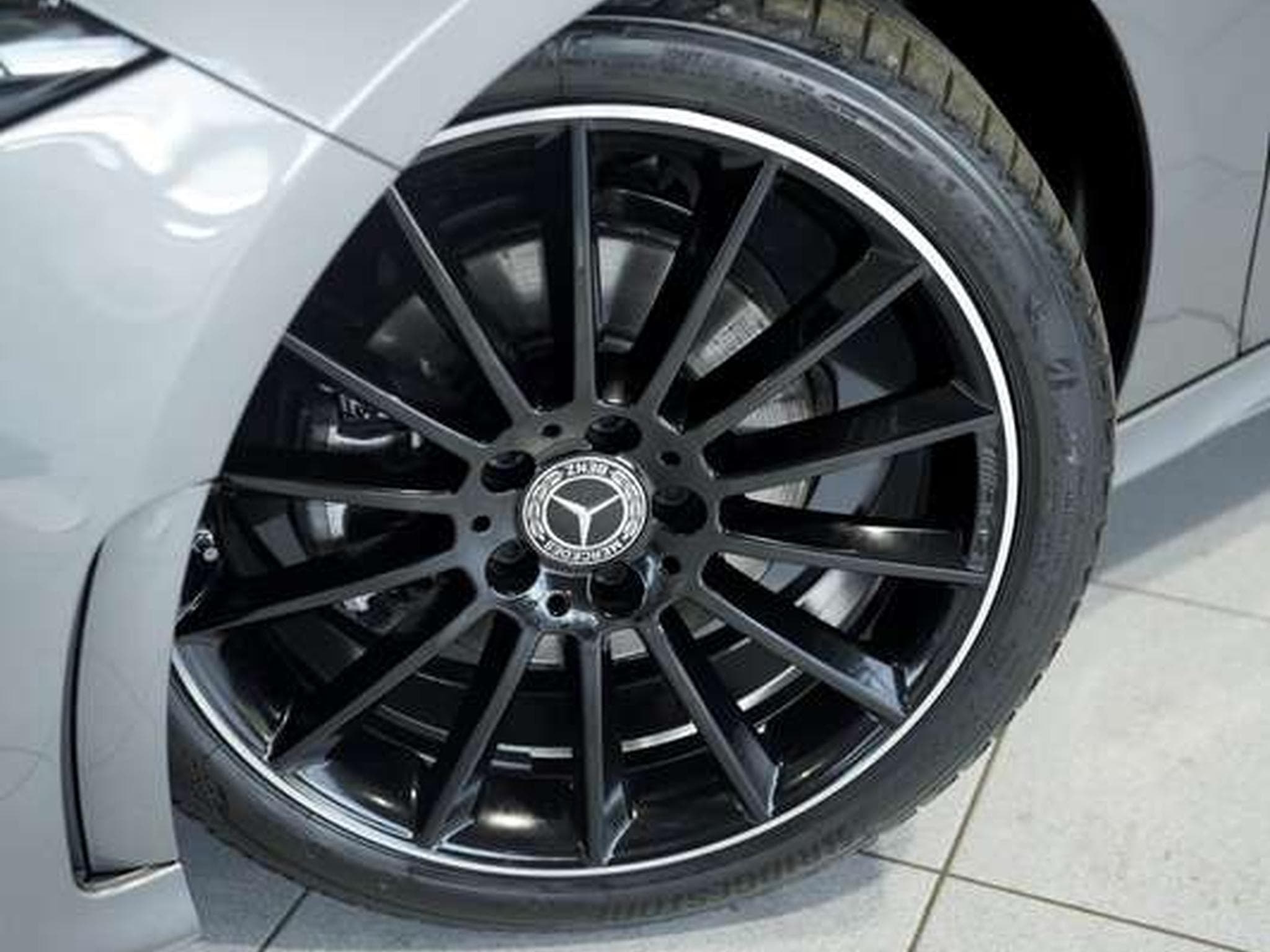 Mercedes A 200 Limousine AMG Line *2.H *19 *Night*Kamera (2022) - Foto 3