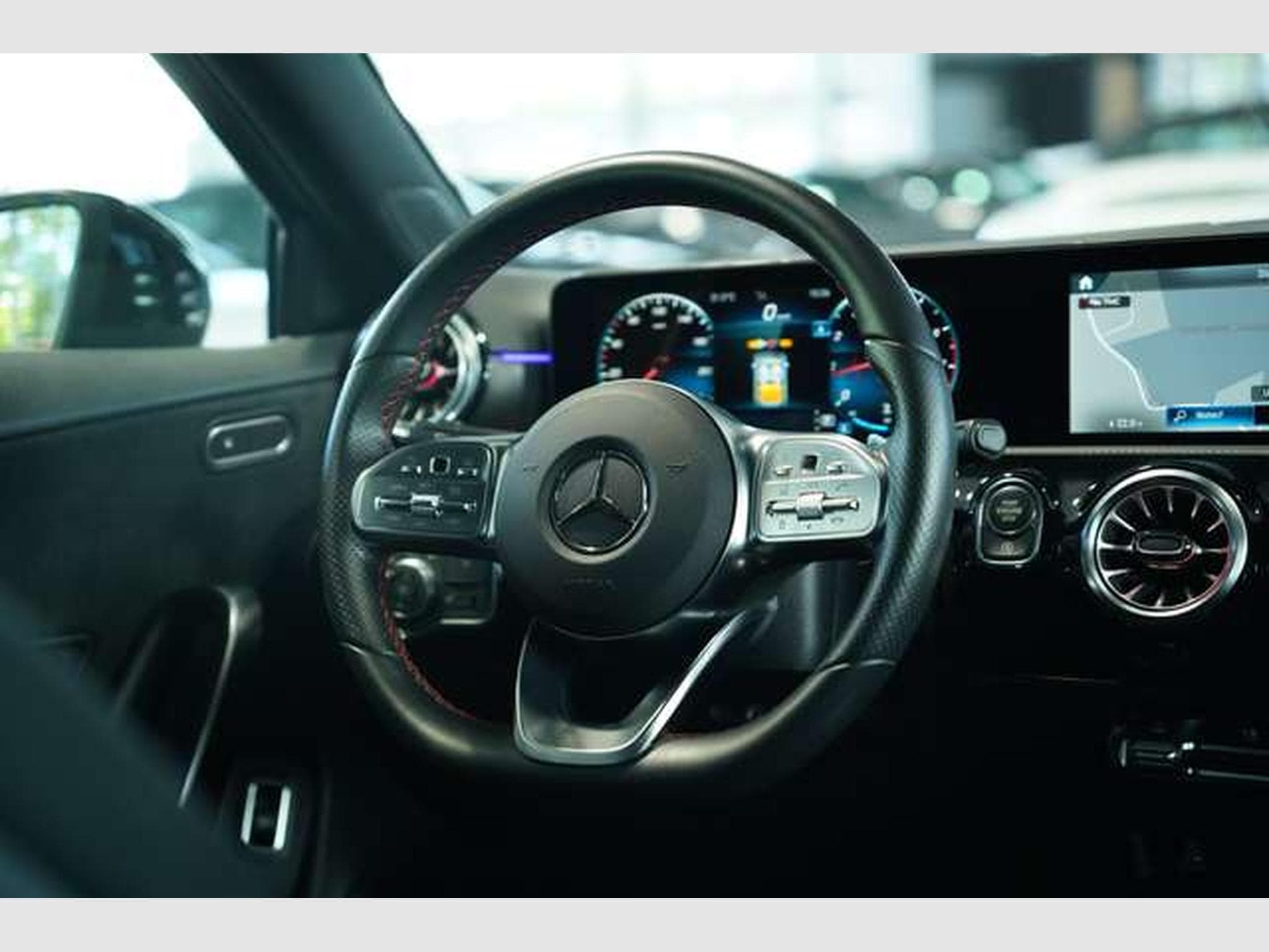 Mercedes A 200 Limousine AMG Line *2.H *19 *Night*Kamera (2022) - Foto 49