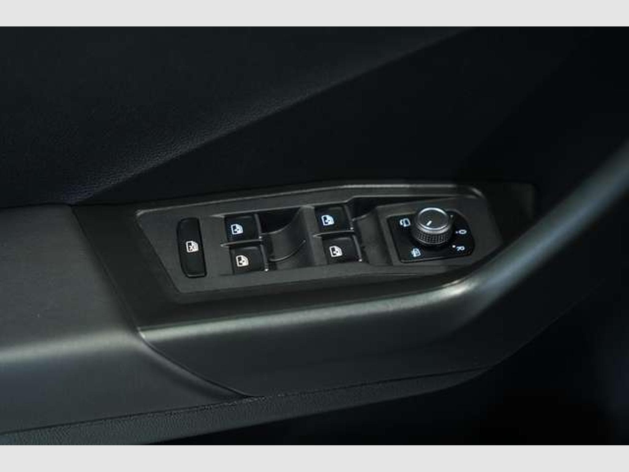 VW T-Roc R 4M *2.H *19 *ACC *AKRA *Pano *AHK *DCC (2020) - Foto 31